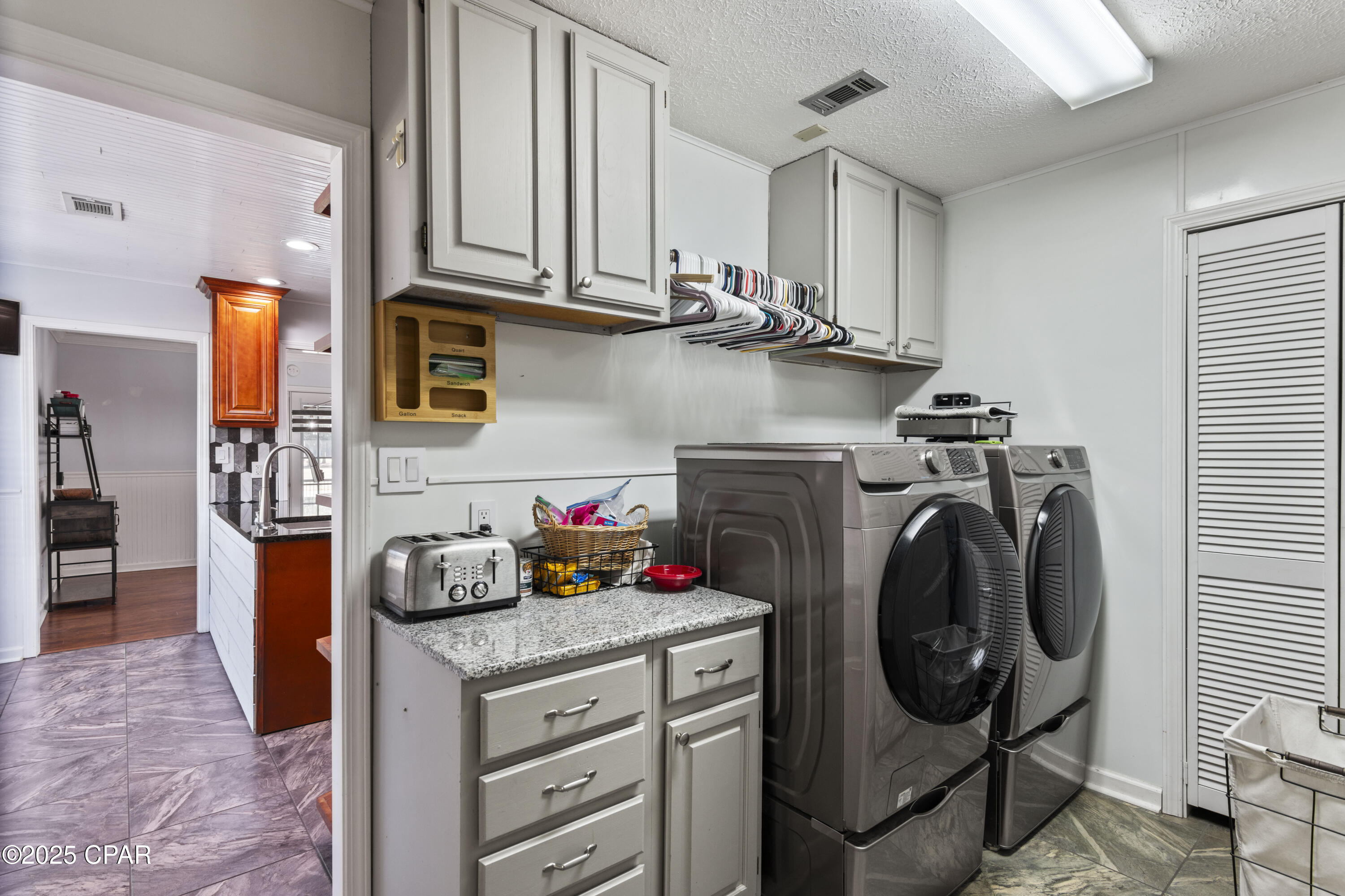 Colony Club - Residential