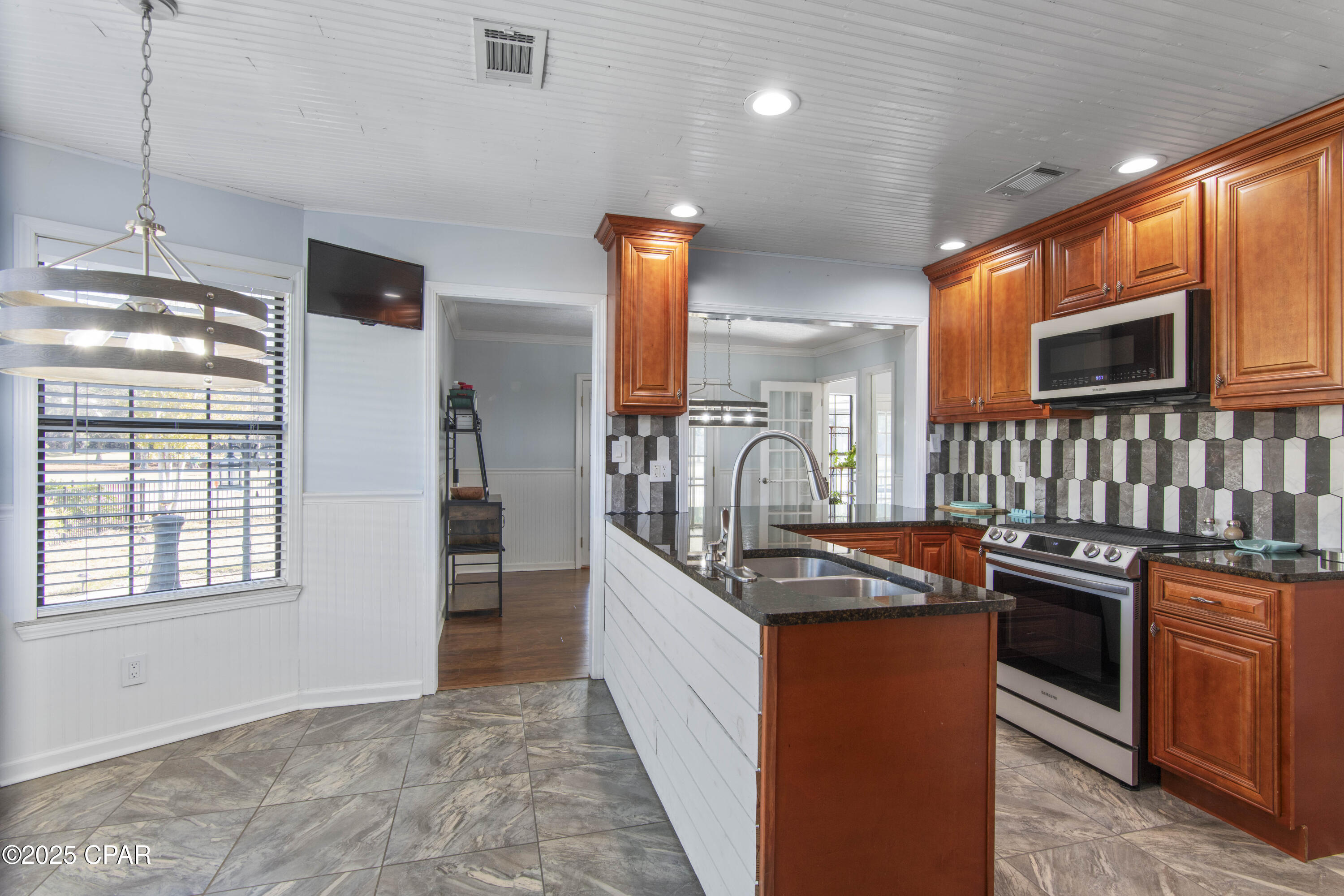 Colony Club - Residential