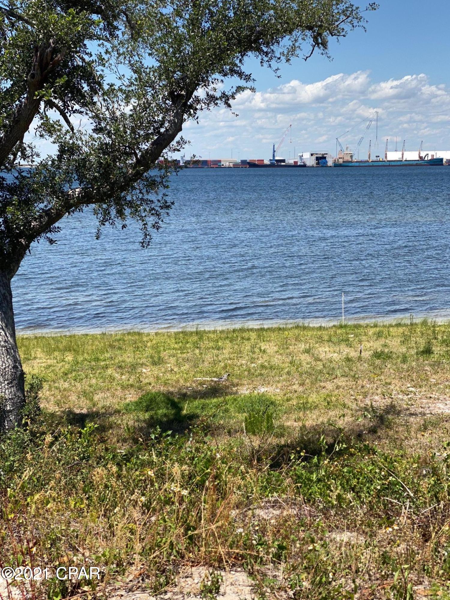 [No Recorded Subdiv] - Land