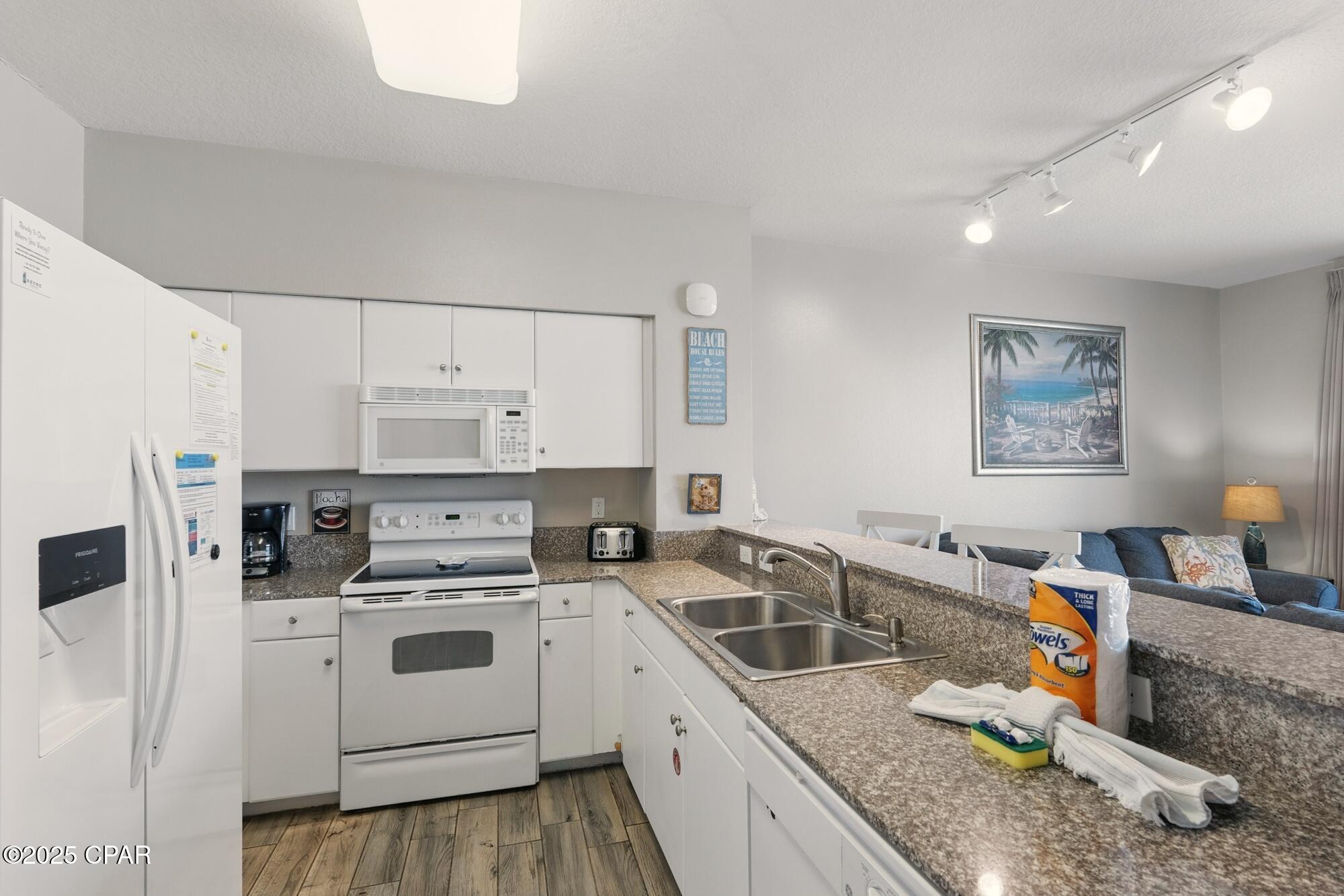 Shores Of Panama Phase II - Residential