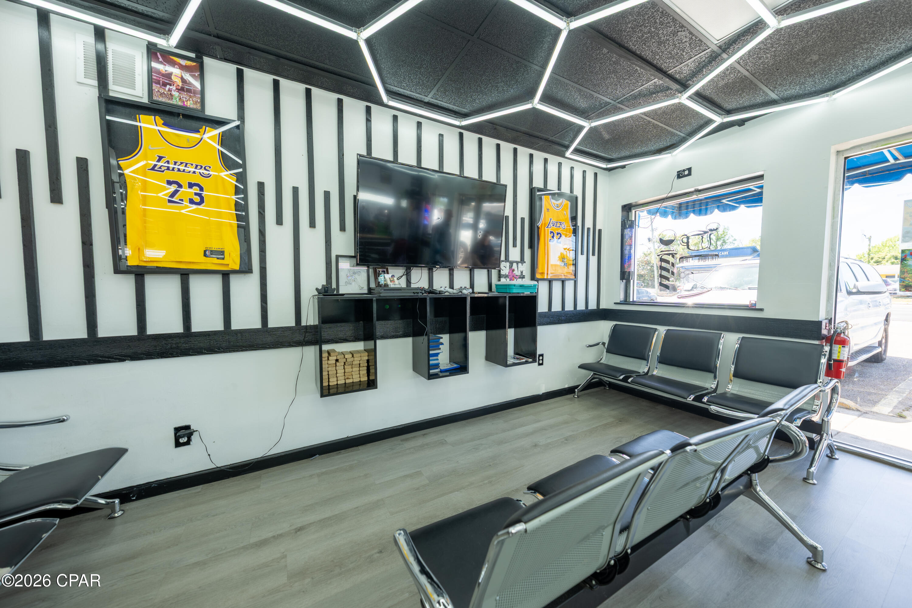 [No Recorded Subdiv] - Commercial Sale