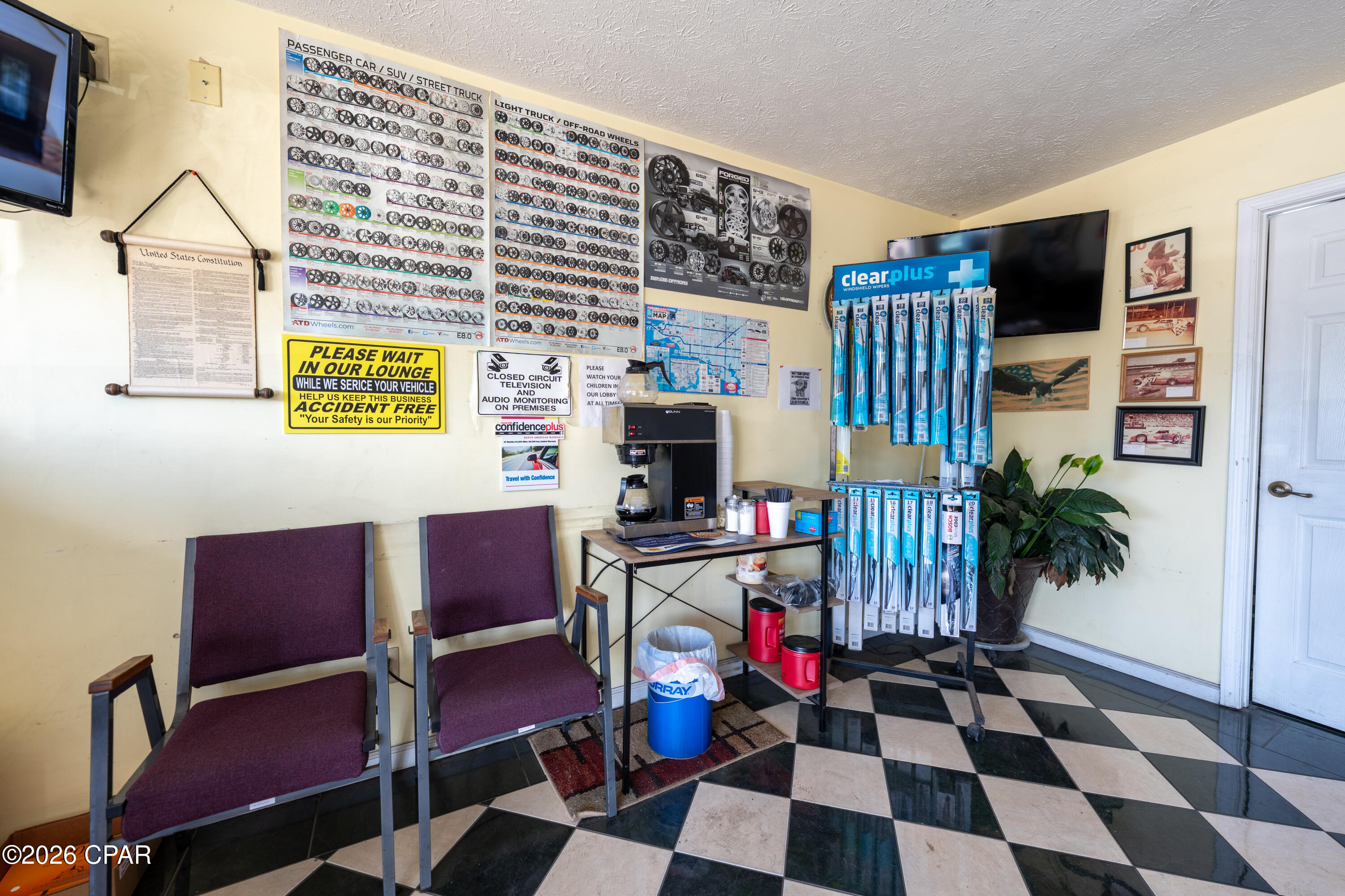 [No Recorded Subdiv] - Commercial Sale