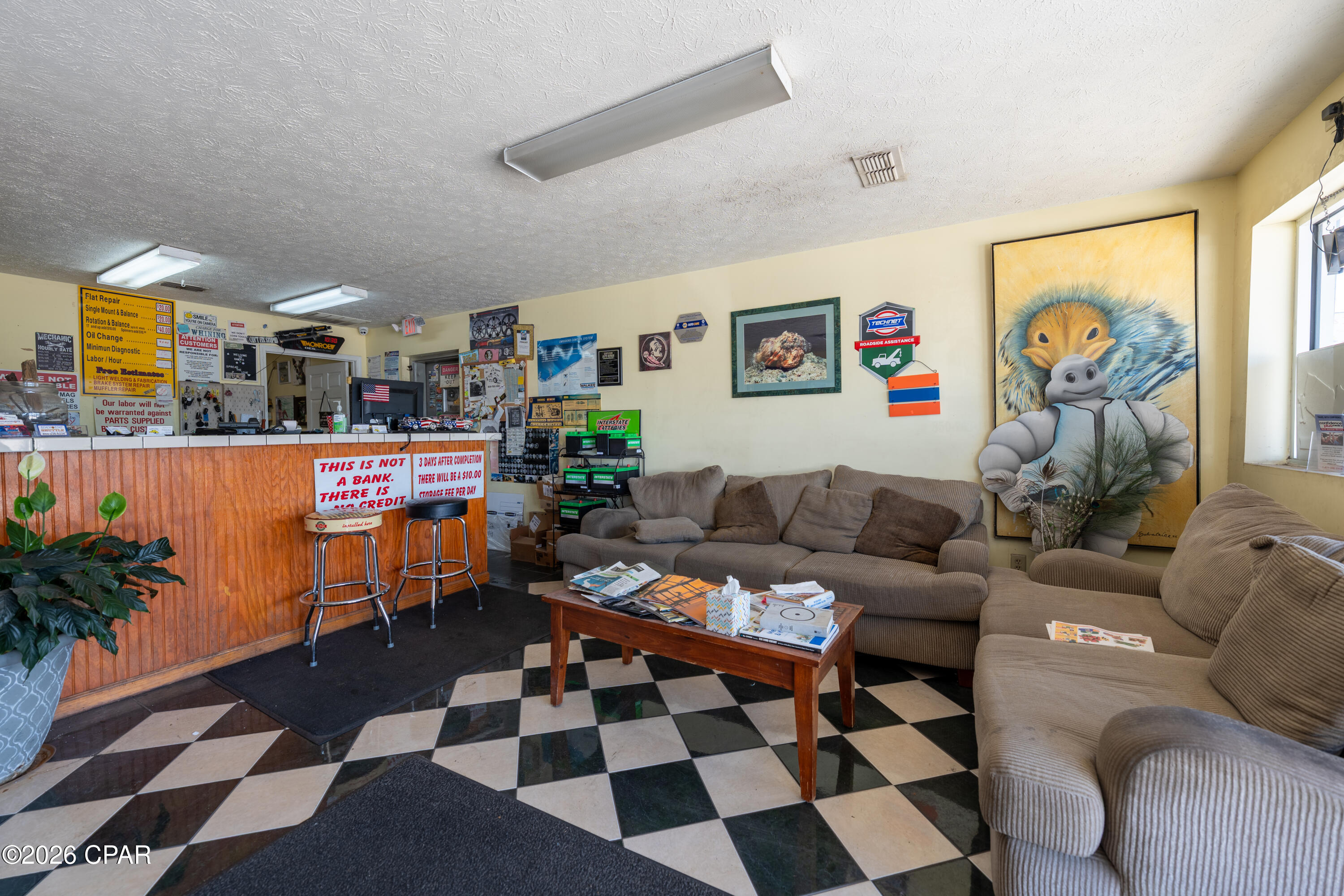 [No Recorded Subdiv] - Commercial Sale