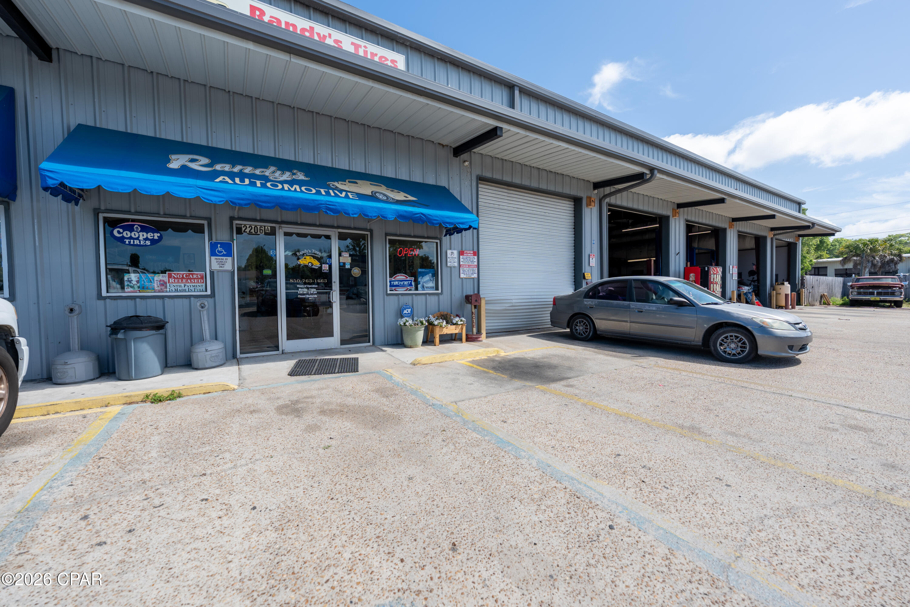 [No Recorded Subdiv] - Commercial Sale