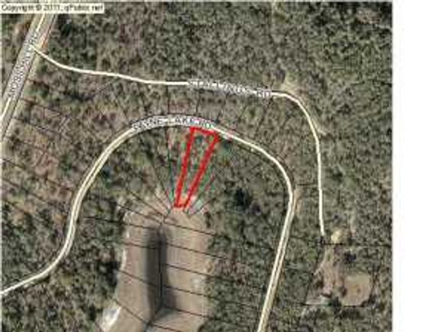 Beautiful waterfront lot on an area of seasonal lakes. This area has privacy but easy access to the main highway. It is partially wooded and would make an excellent homesite. Located in south Washington County with lots of woods and wildlife!