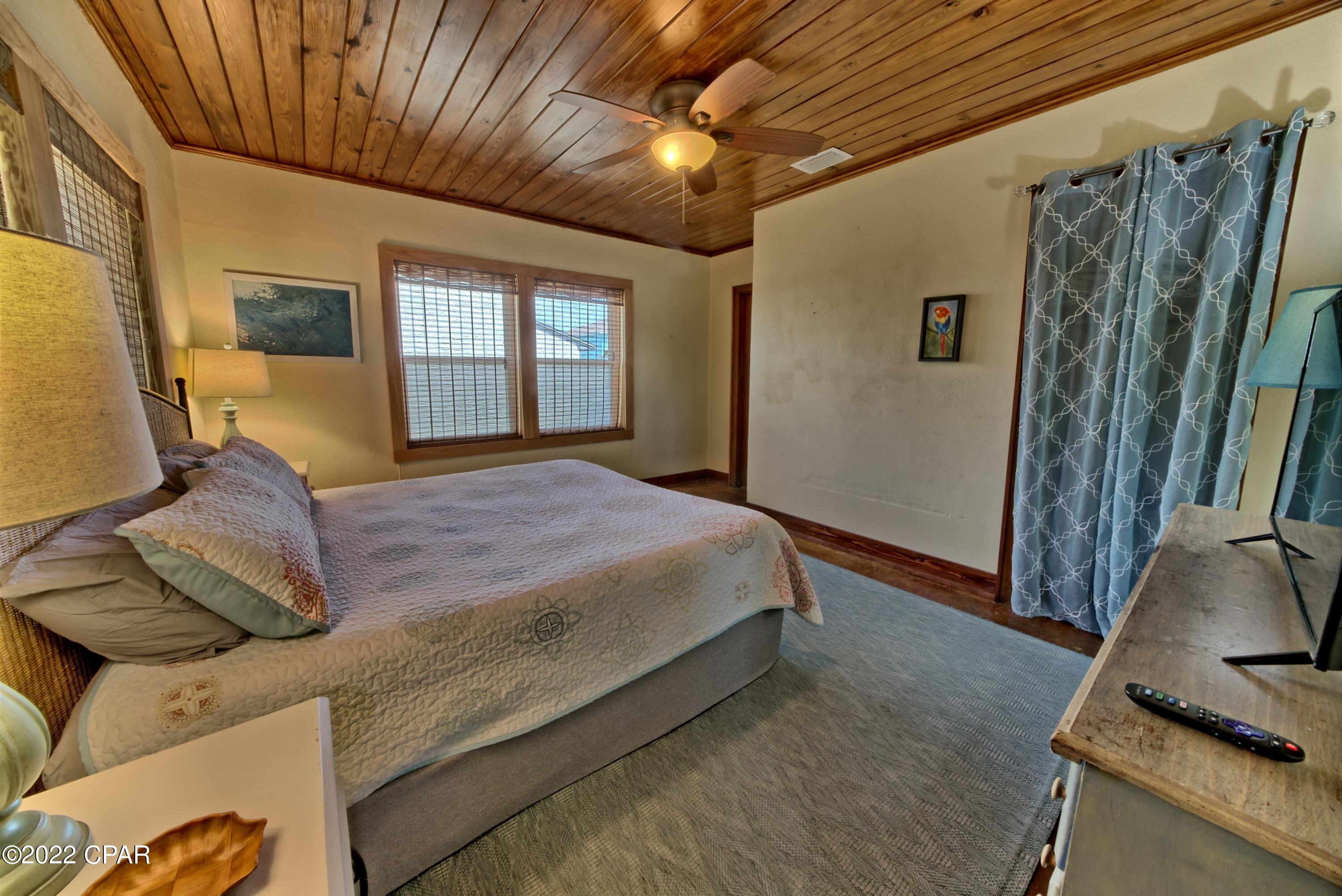 Laguna Beach Estates 1st Add - Residential