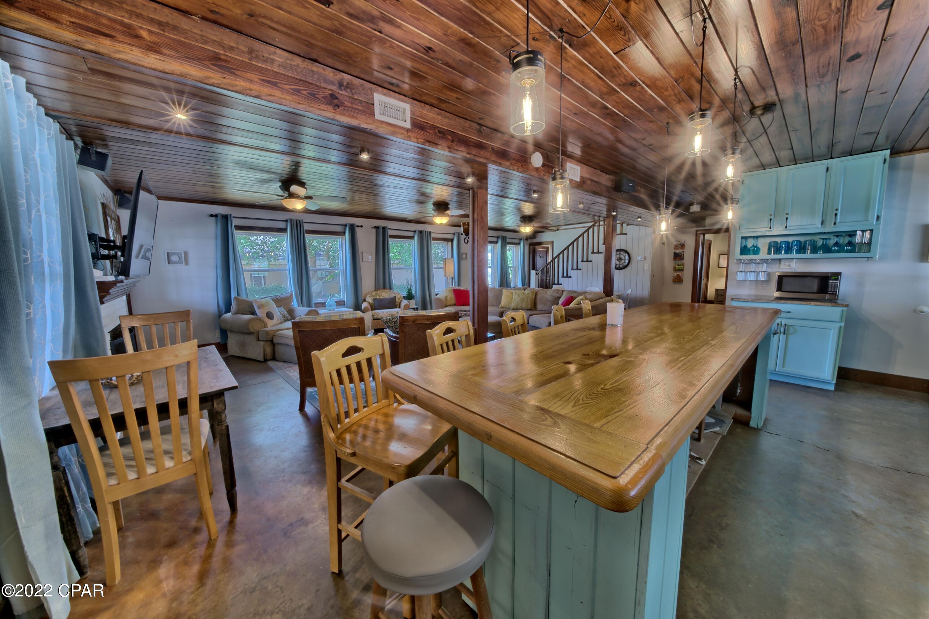 Laguna Beach Estates 1st Add - Residential