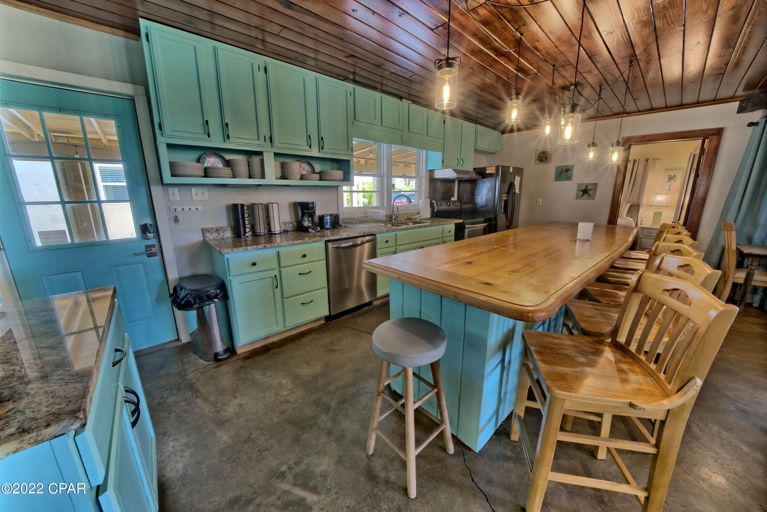 Laguna Beach Estates 1st Add - Residential