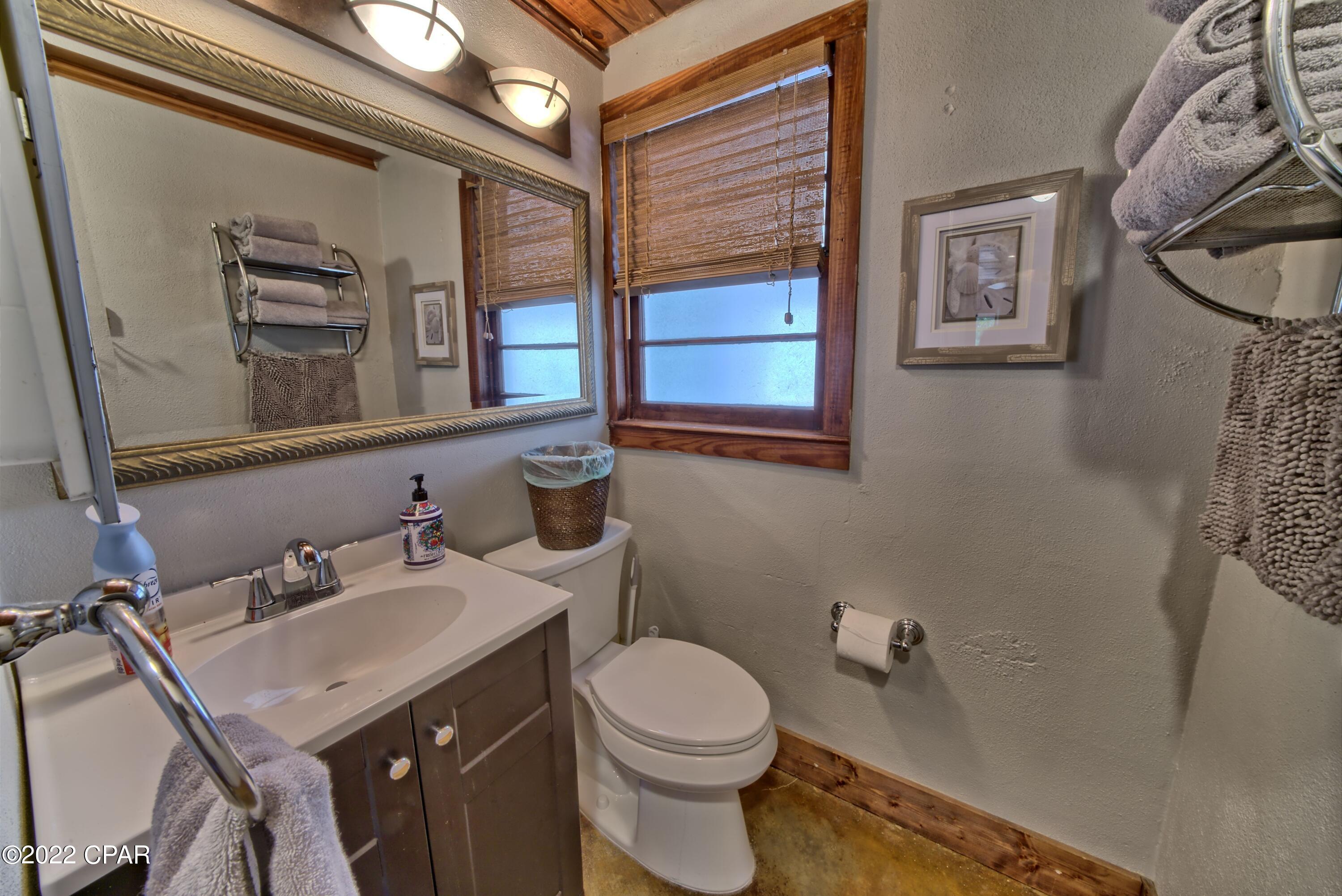 Laguna Beach Estates 1st Add - Residential