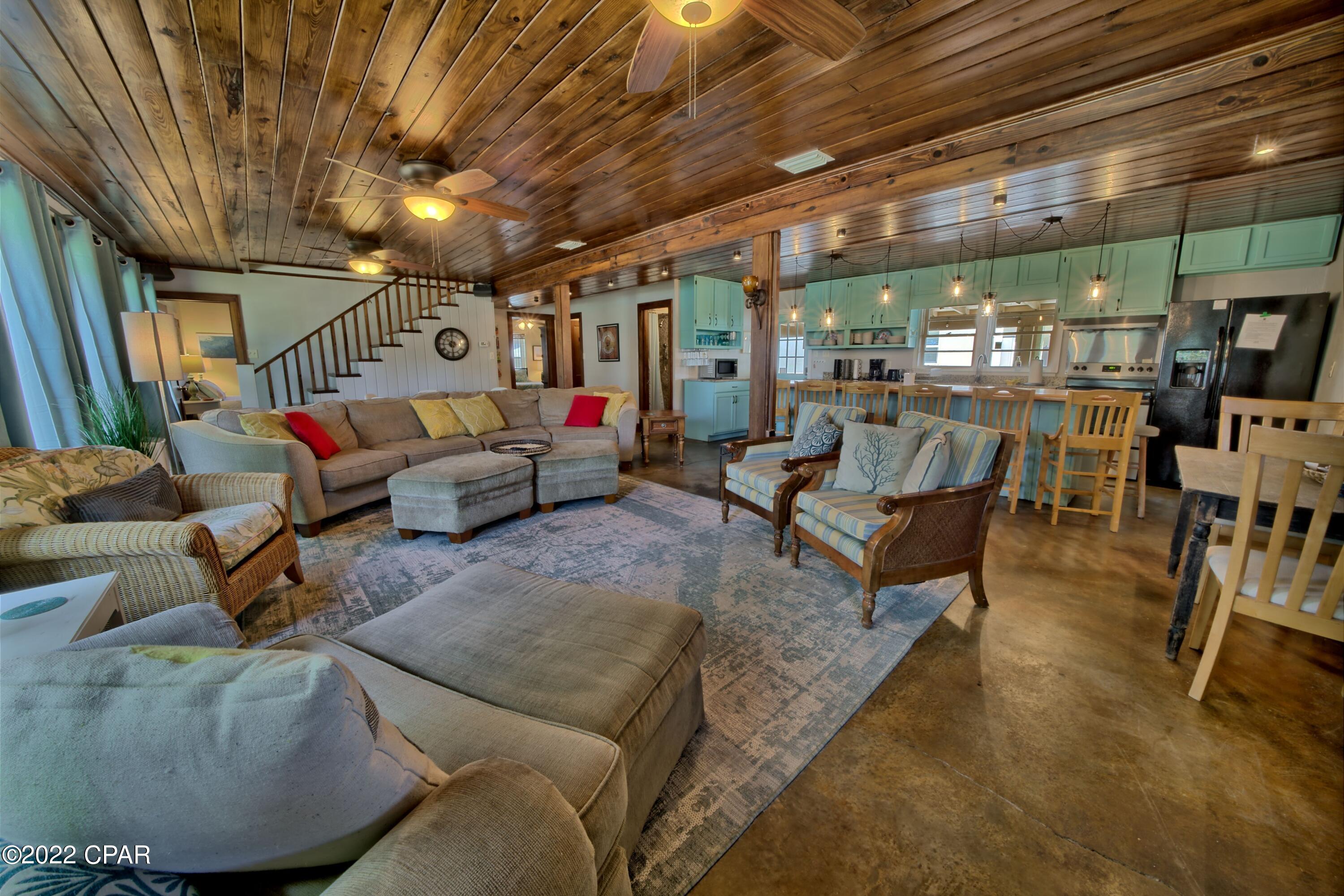 Laguna Beach Estates 1st Add - Residential