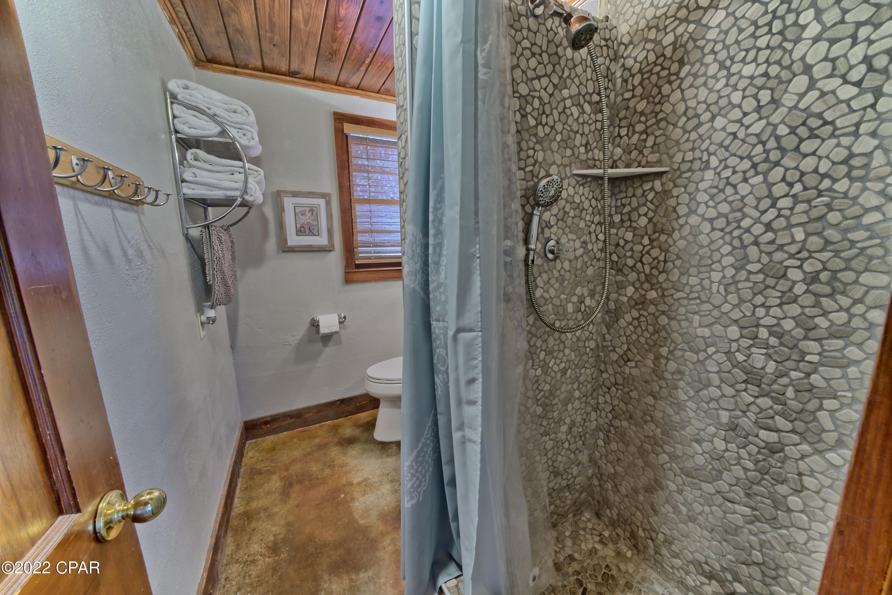 Laguna Beach Estates 1st Add - Residential