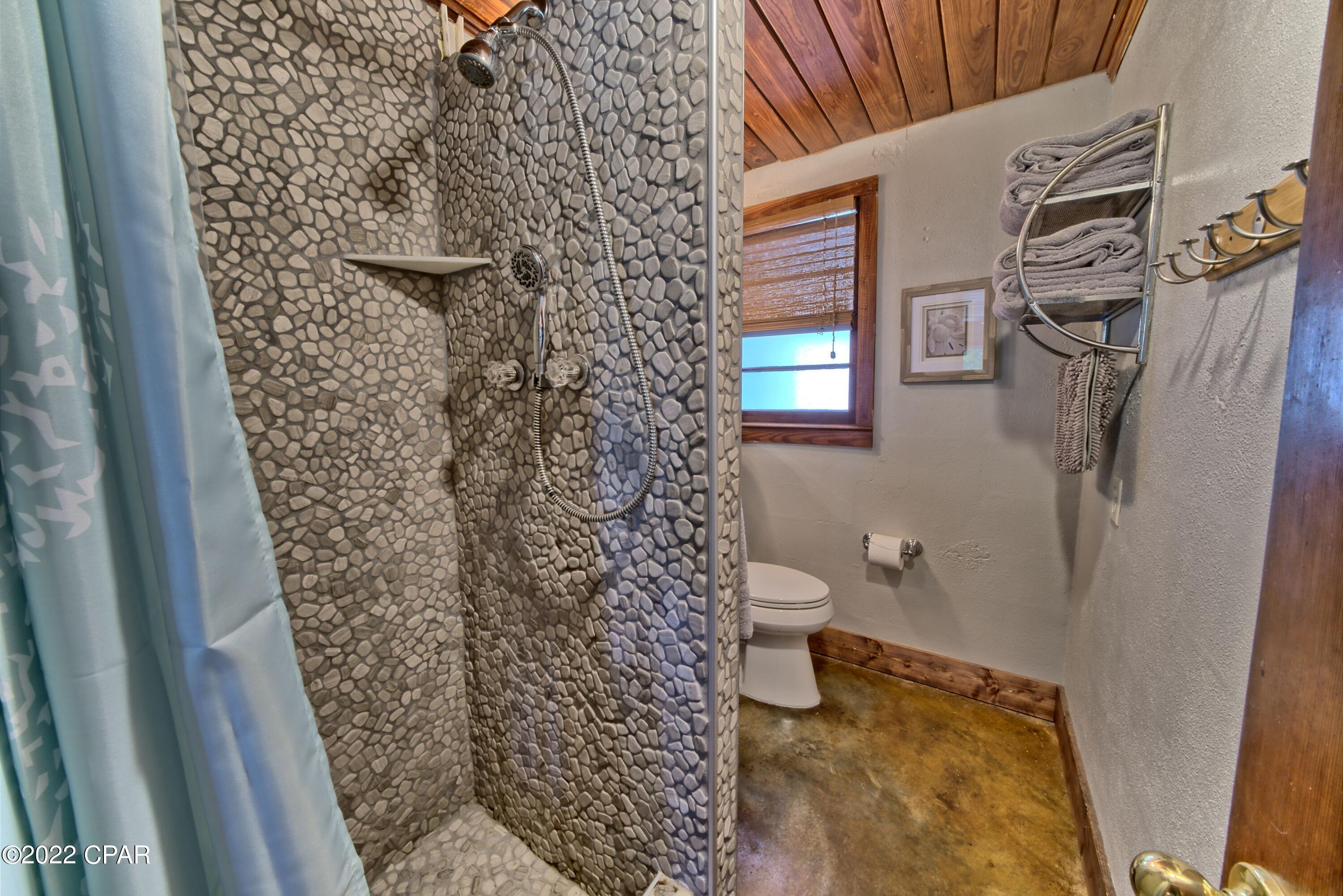 Laguna Beach Estates 1st Add - Residential