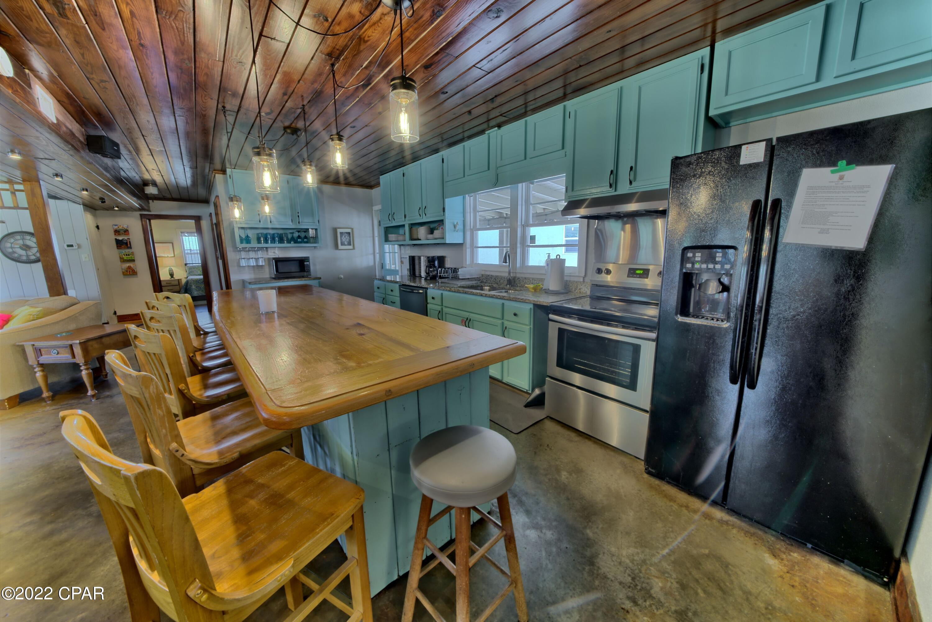 Laguna Beach Estates 1st Add - Residential