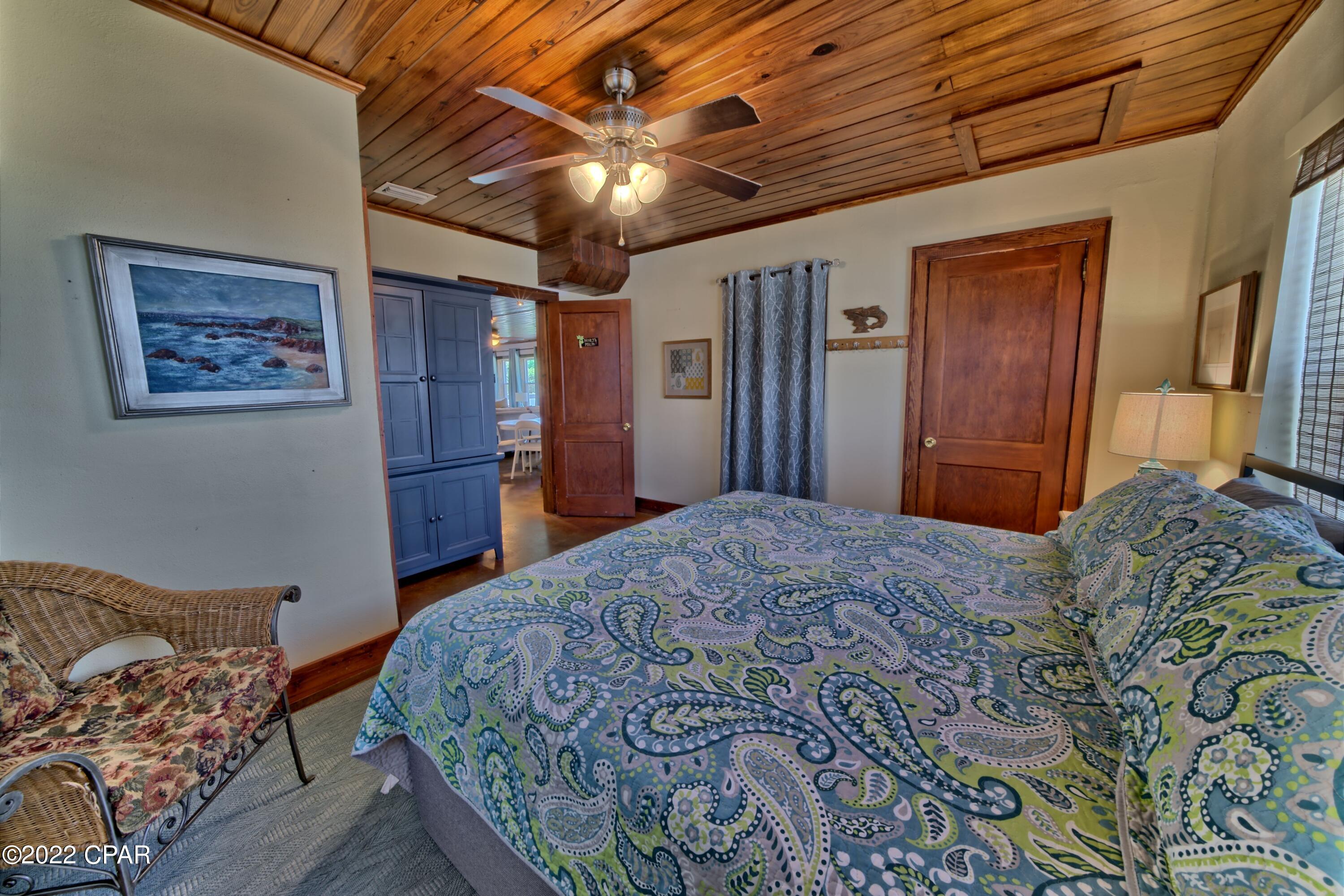 Laguna Beach Estates 1st Add - Residential