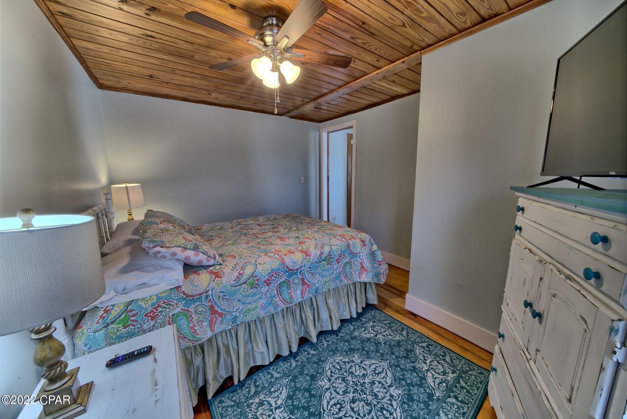 Laguna Beach Estates 1st Add - Residential