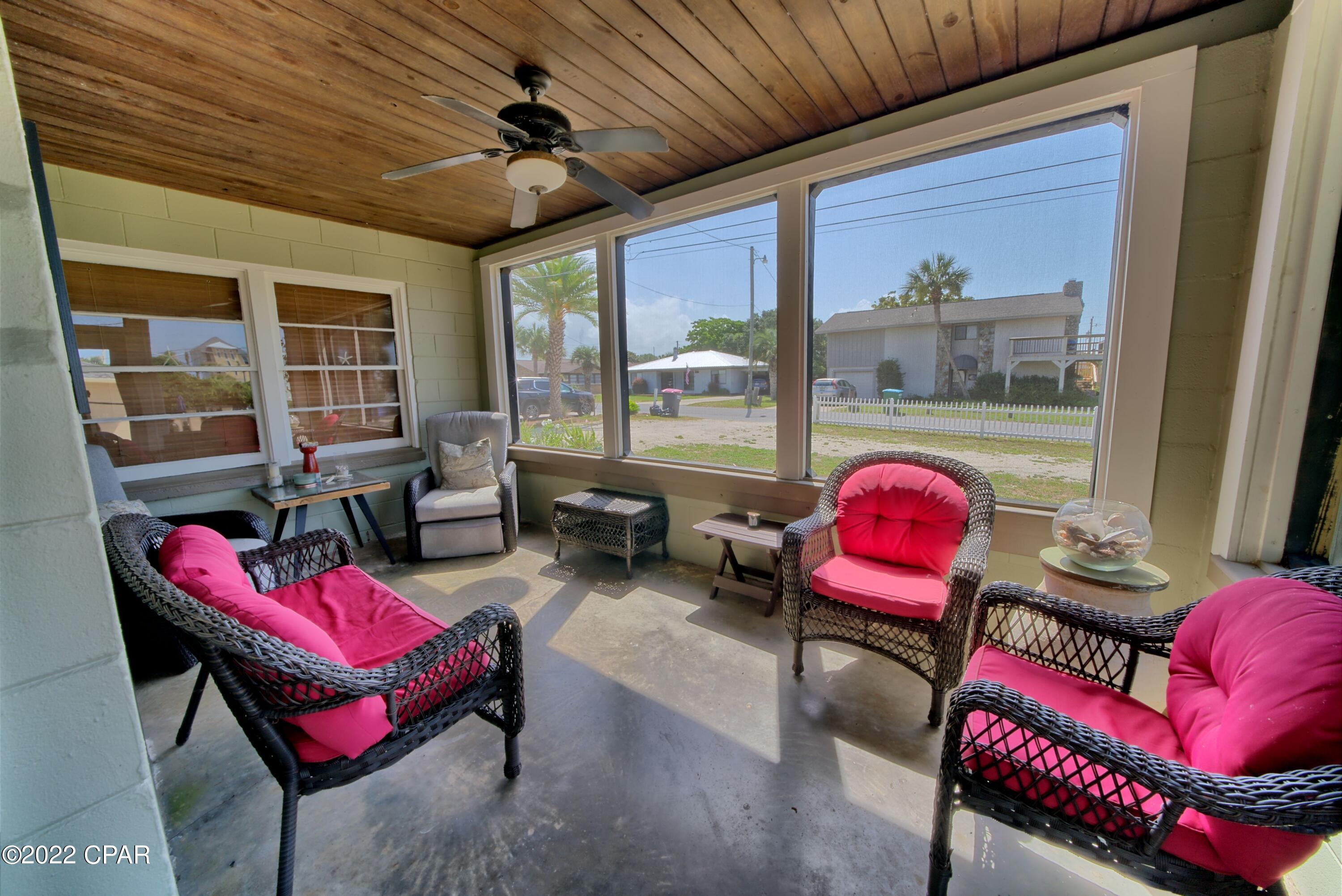 Laguna Beach Estates 1st Add - Residential