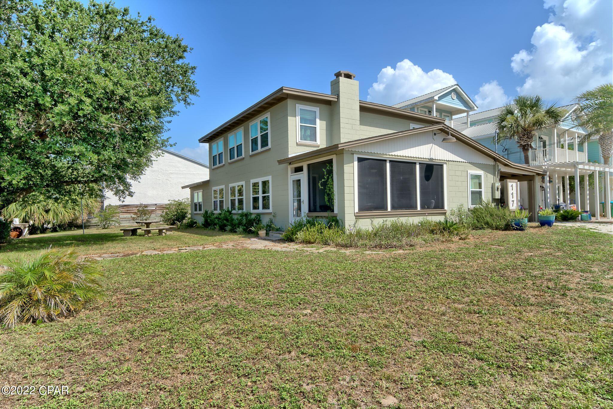 Laguna Beach Estates 1st Add - Residential