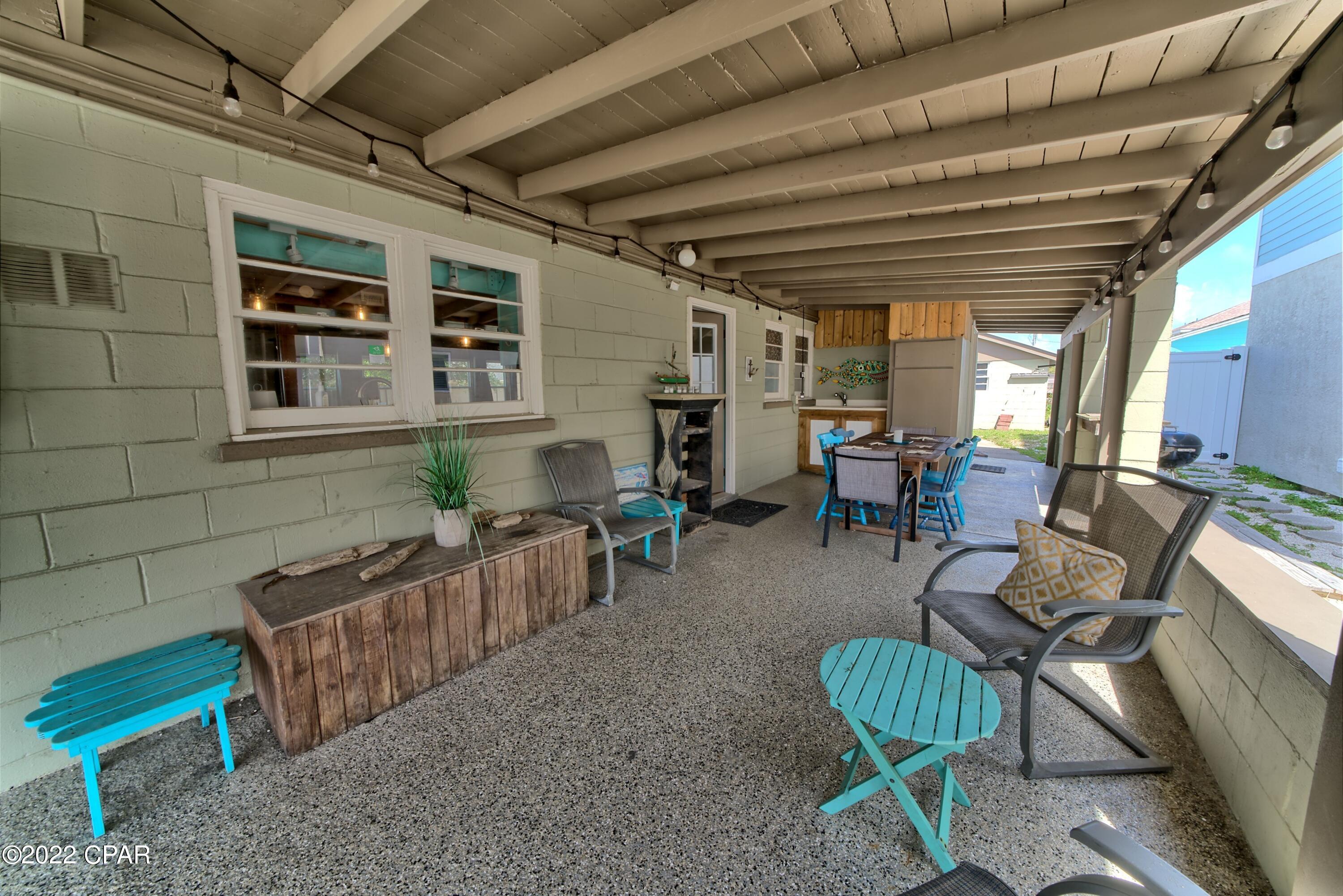 Laguna Beach Estates 1st Add - Residential