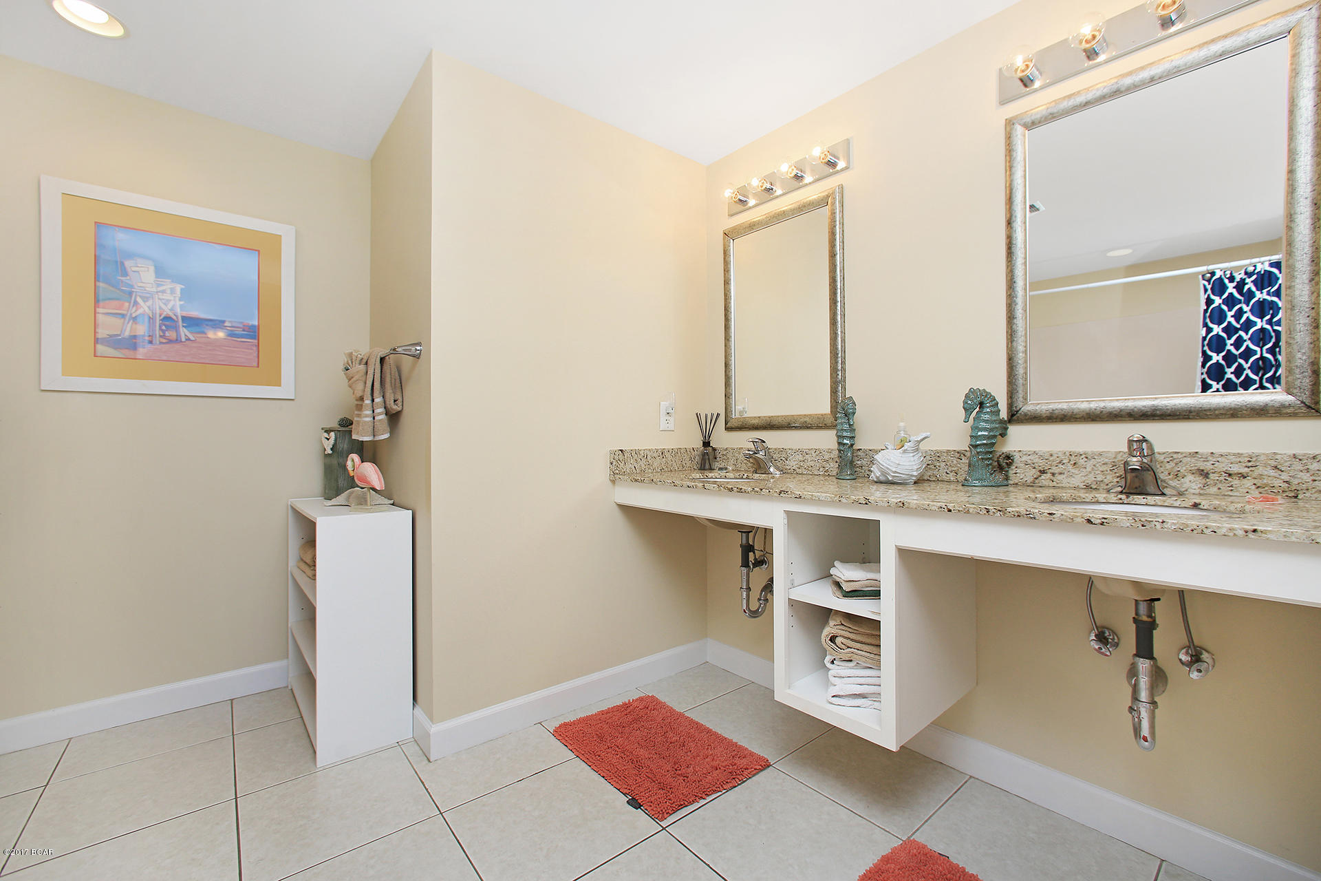 Splash Condo - Residential