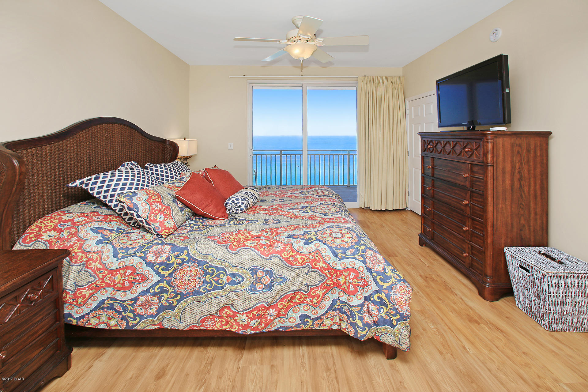 Splash Condo - Residential