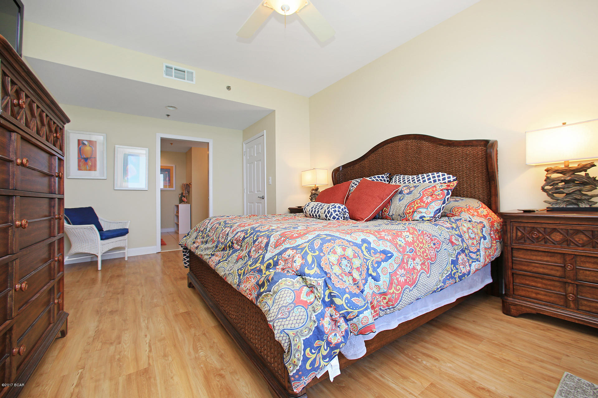 Splash Condo - Residential