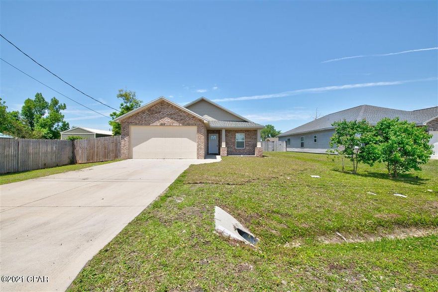 CURRENTLY UNDER CONTRACT, SELLER ACCEPTING BACKUP OFFERS. Lovely, Cozy Newer 3 bedroom 2 bath homes is ready for you! Open floor plan, upgrades; crown molding, stainless steel appliances, custom cabinets, trey ceilings, beautiful new laminate flooring.  2-car garage with pull-down for storage in attic.  Large backyard with storage shed and sprinkler systems.  Close to TFAB, shopping and restaurants.