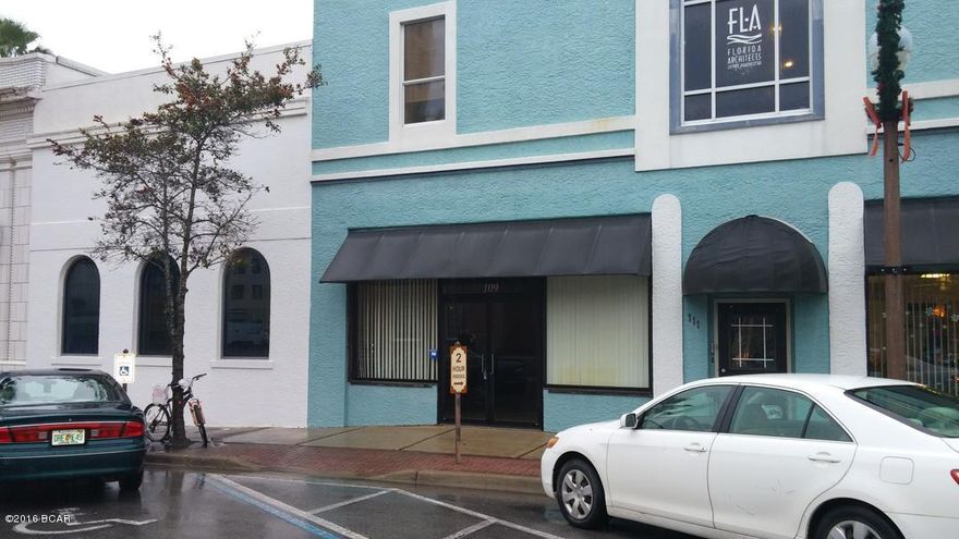 Located near the intersection of Harrison Ave and Beach Drive in Historic Downtown Panama City, this beautiful space has hardwood floors, tall ceiling and is divided into two main areas. Perfect for professional office space or retail. Additional parking in the rear alley. Tenant is responsible for single metered utilities.