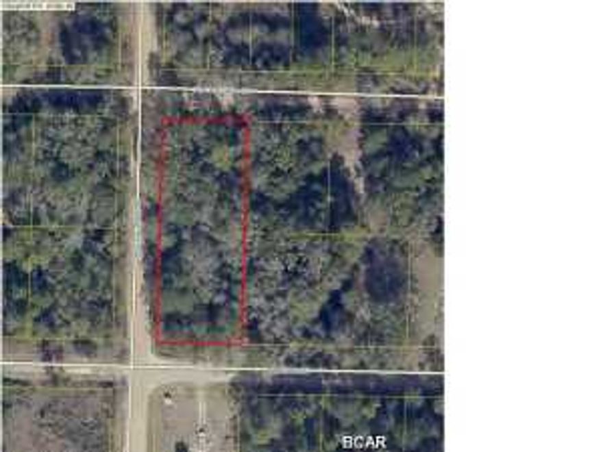 Huge corner lot!! Perfect for a home with lots of elbow room. Mobile home friendly, high & dry, and only a few blocks from Hwy 231. Nice and peaceful country living that is only a hop, skip, & a jump to Panama City. Fountain has everything you need! Go by and take a look and you will want this property. Get it before it's gone!
