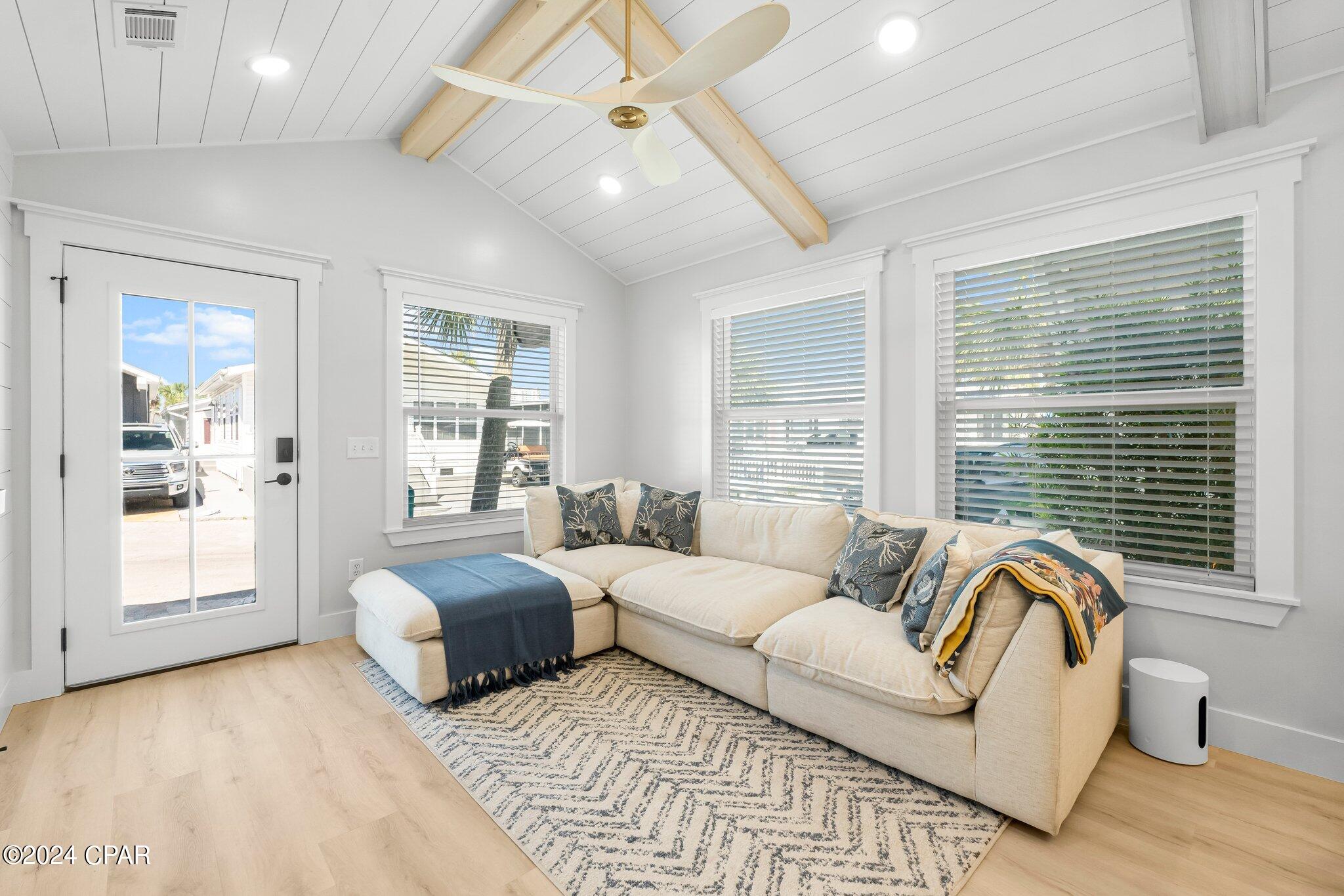 Venture Out Travel Trail - Residential