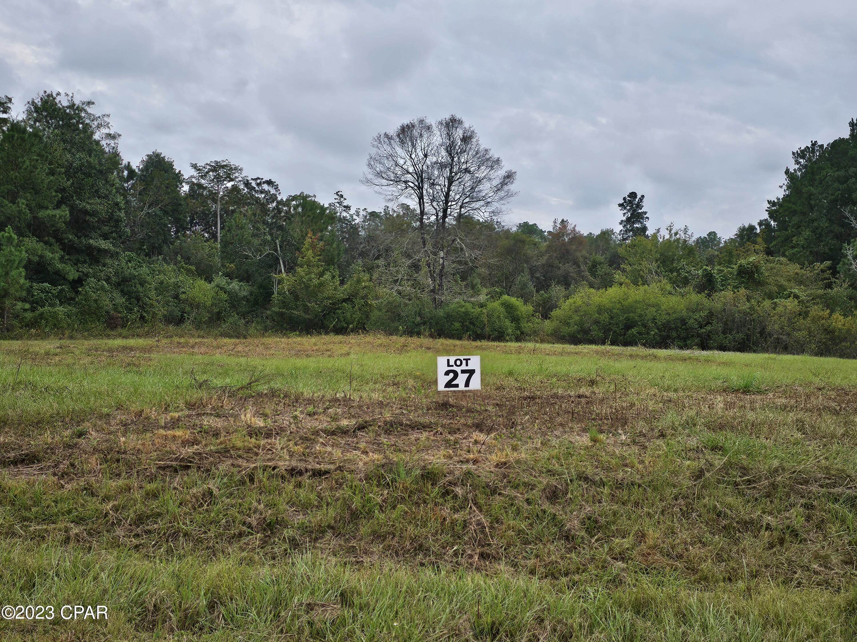 Kiersten Heights - Land