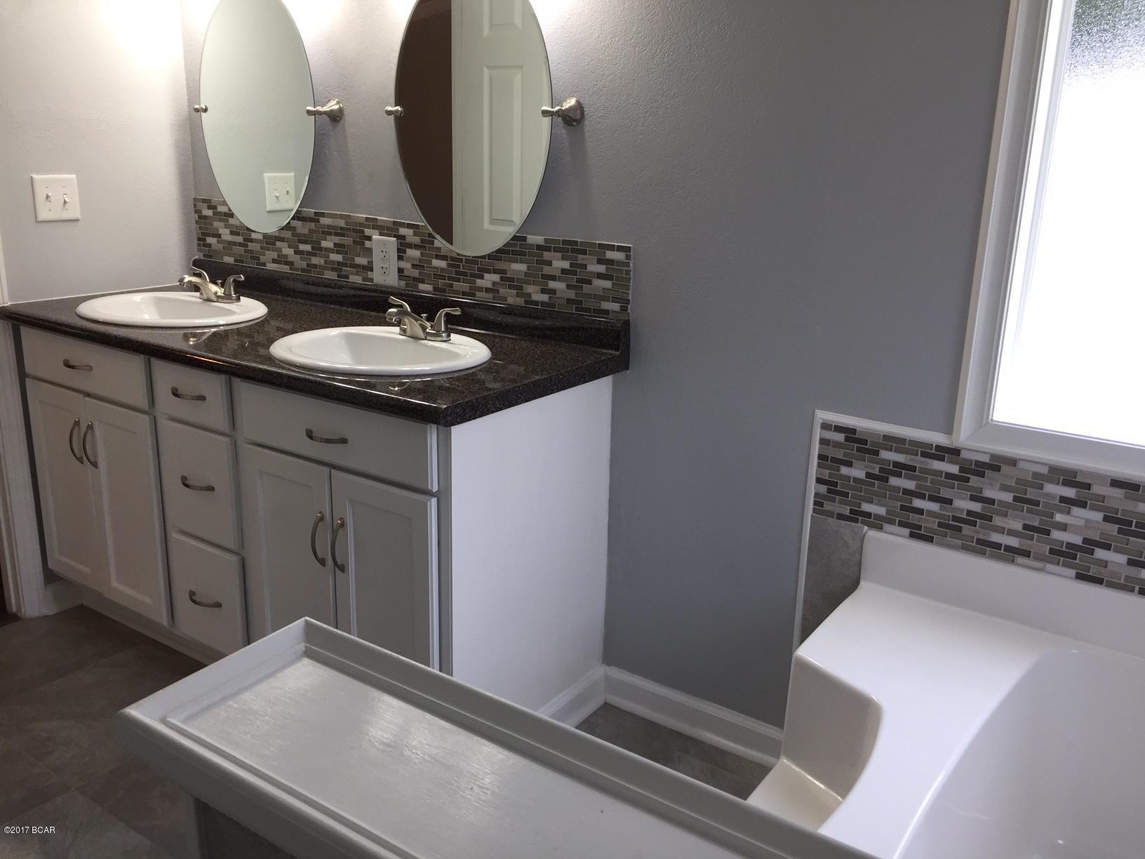 Leisure Lakes - Residential