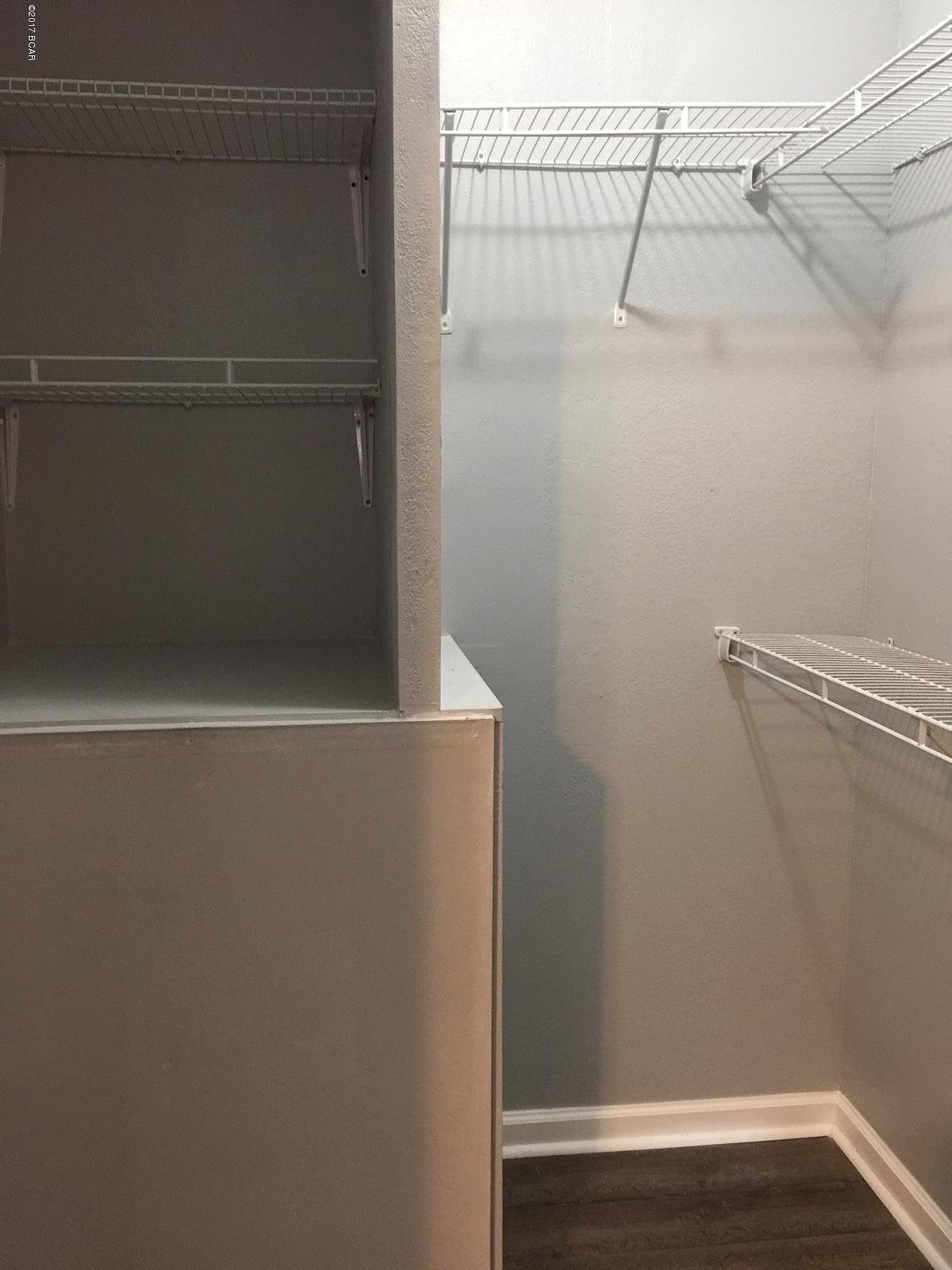 Leisure Lakes - Residential