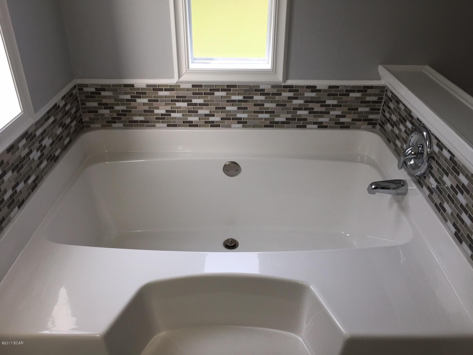 Leisure Lakes - Residential