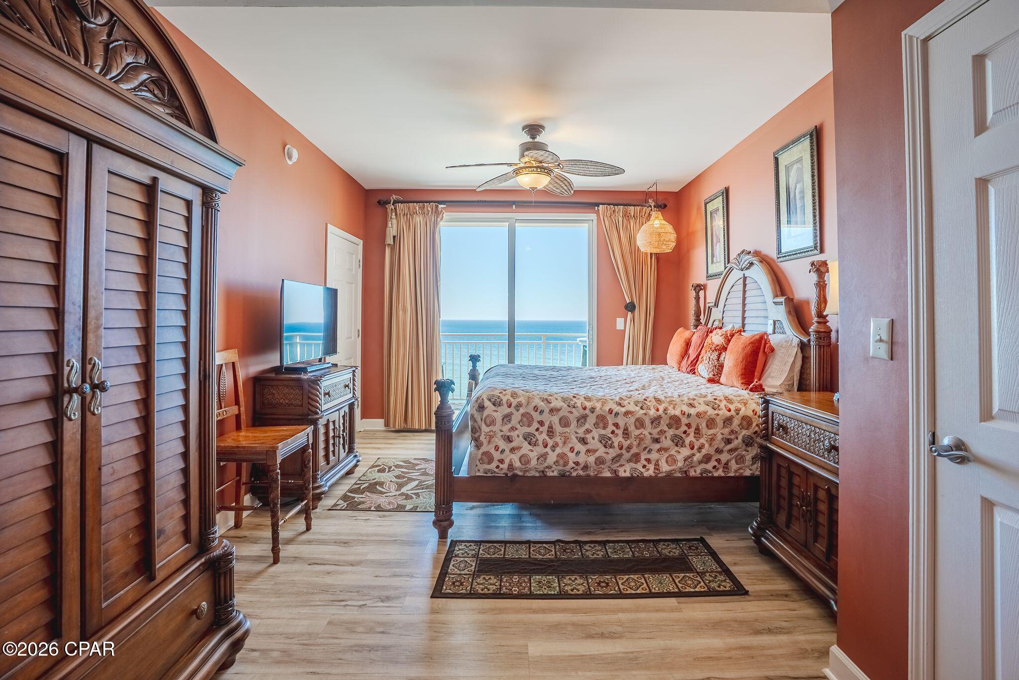 Splash Condo - Residential