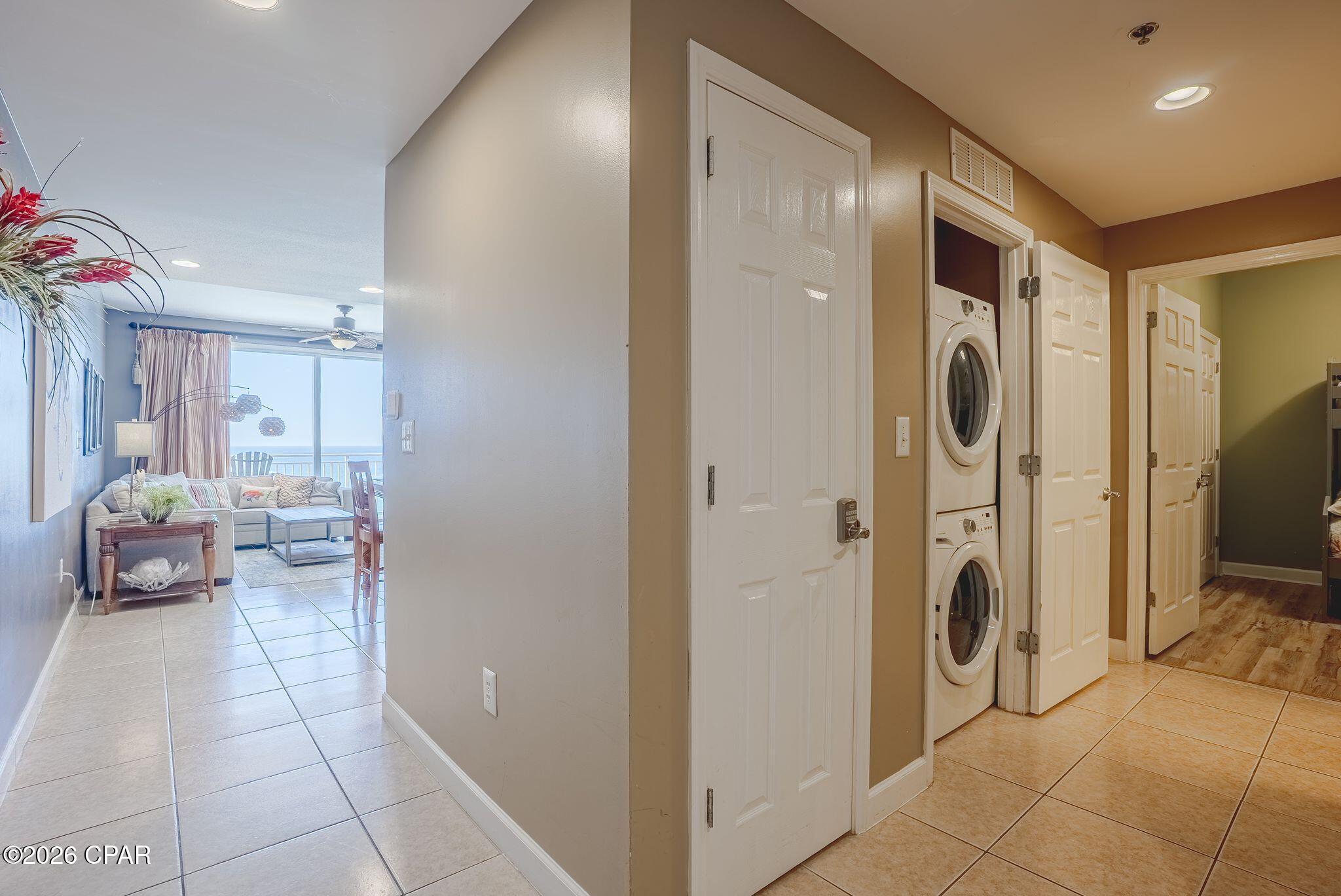 Splash Condo - Residential