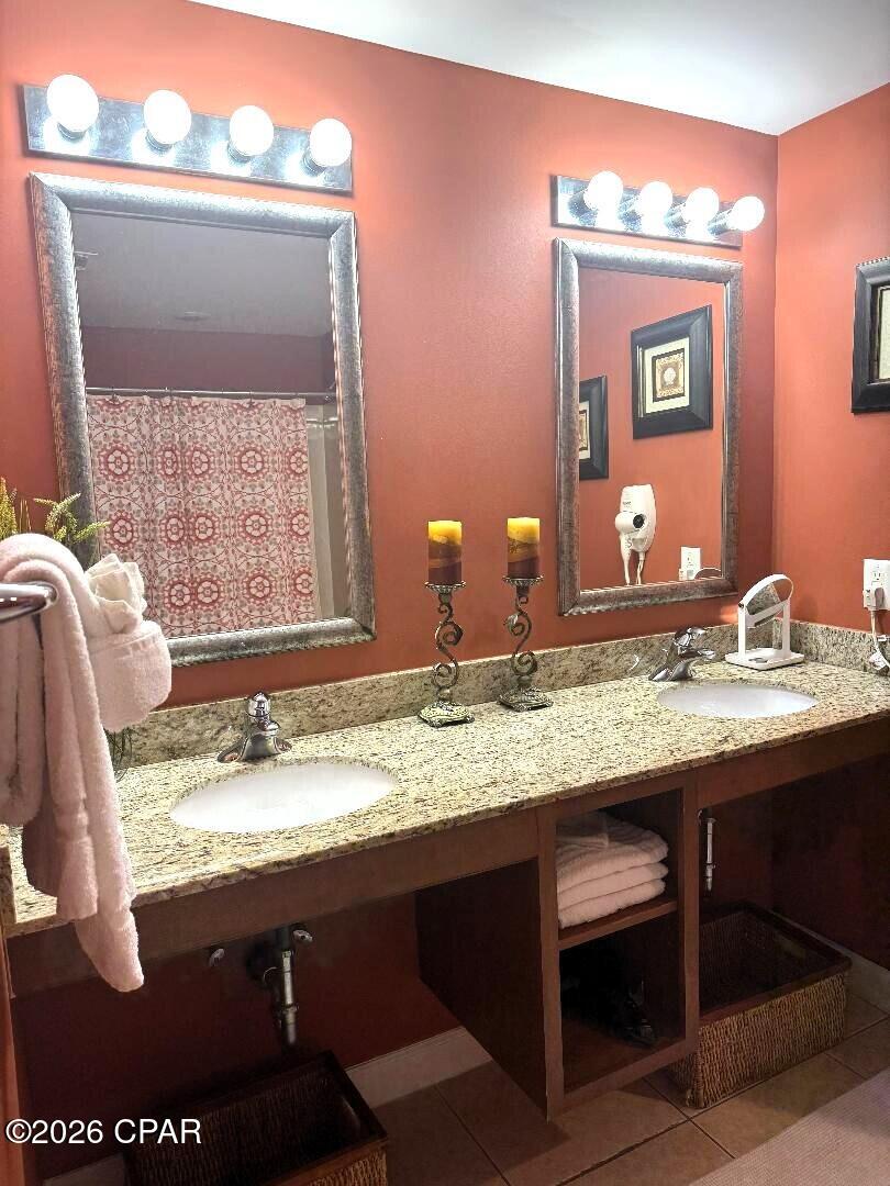 Splash Condo - Residential