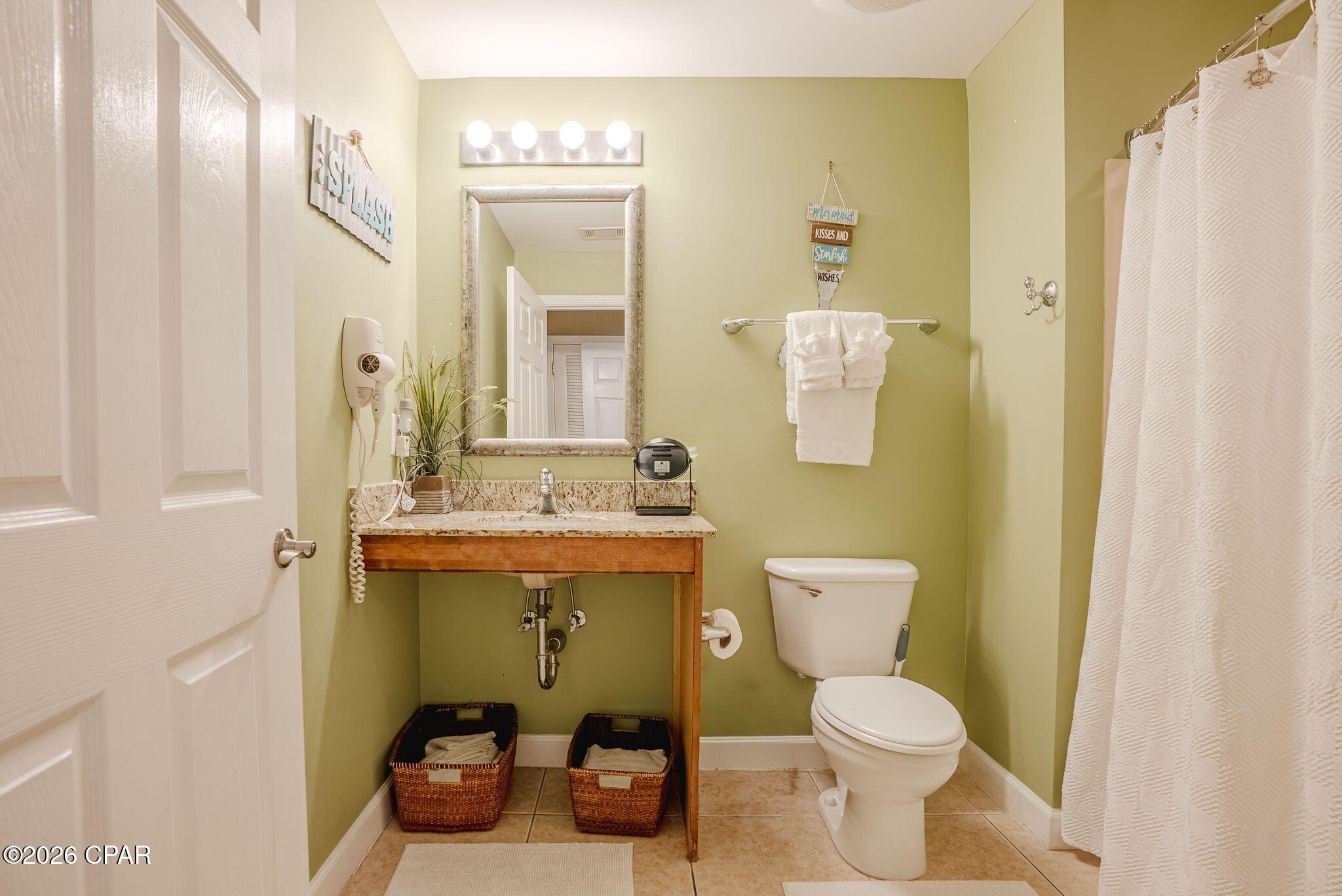 Splash Condo - Residential