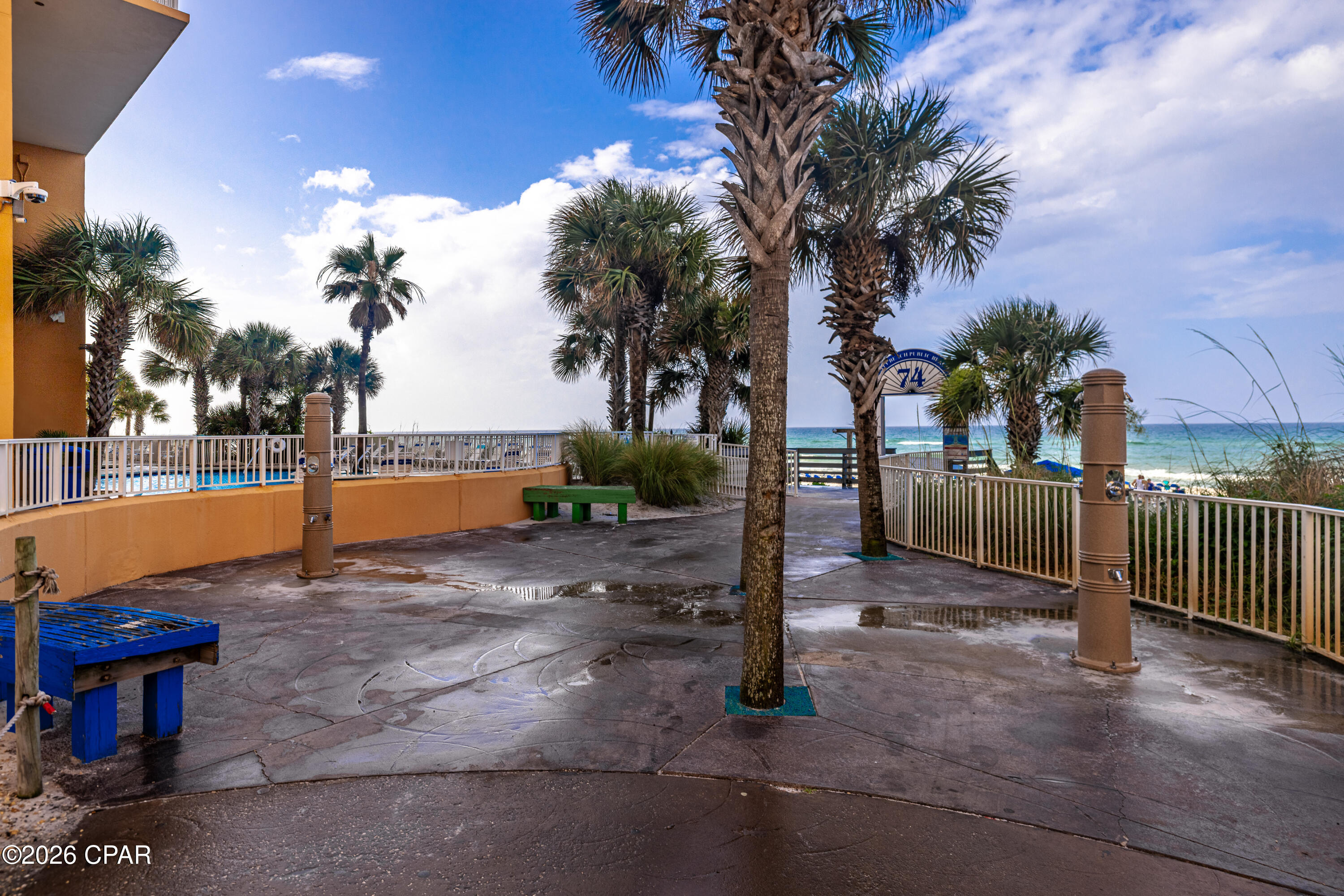 Splash Condo - Residential