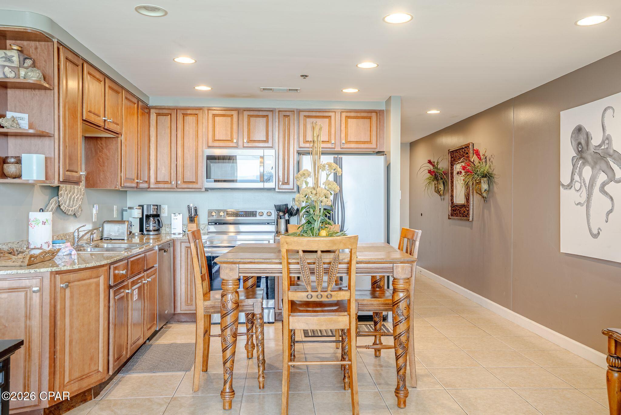 Splash Condo - Residential