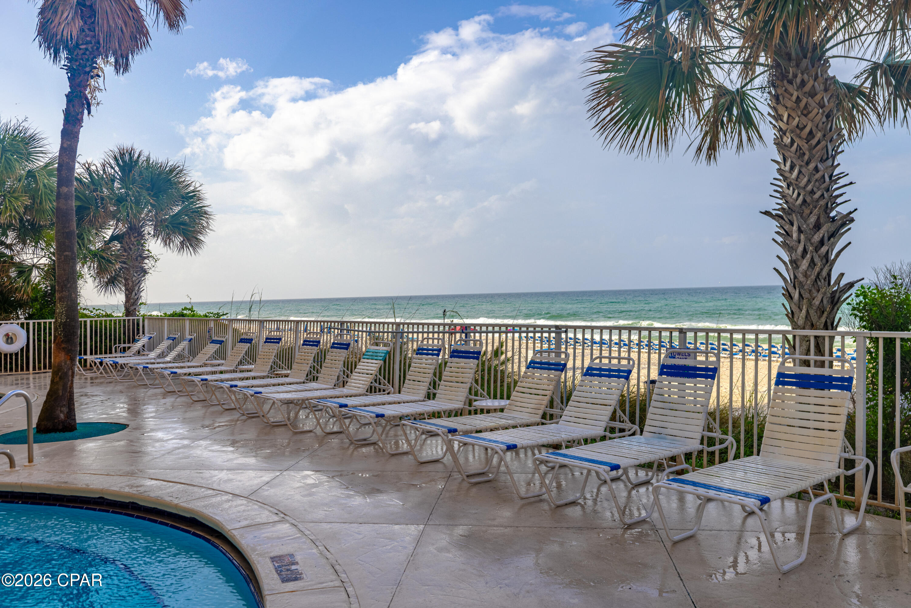 Splash Condo - Residential