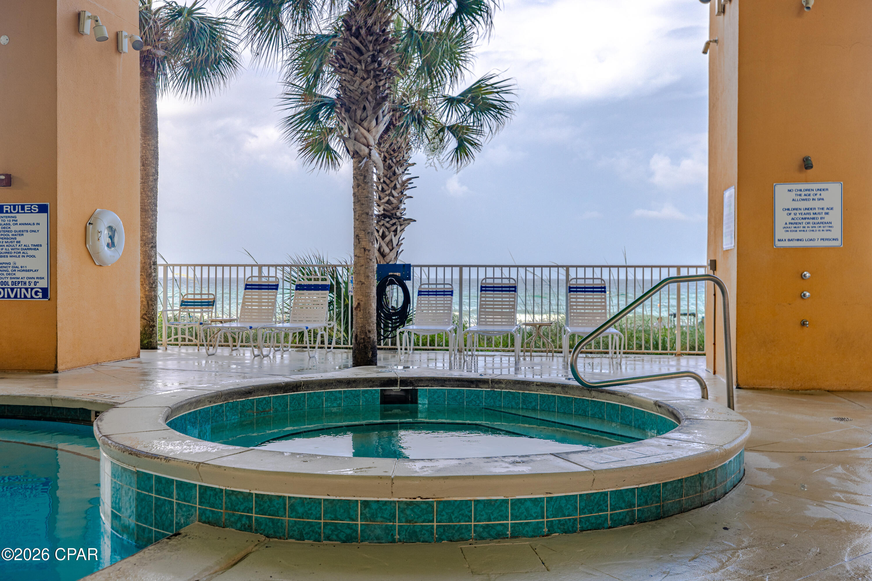 Splash Condo - Residential