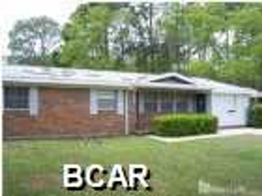 3BR 2.5BA WITH BONUS ROOM, NEAR PUBLIC TRANSPORTATION, SHOPPING AND SCHOOLS.