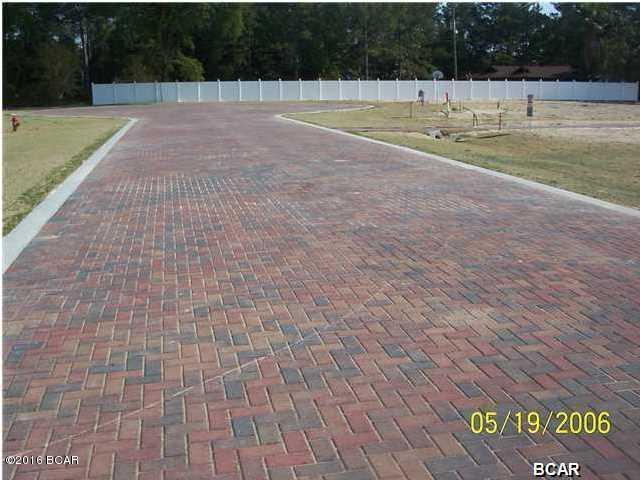 Emerald Coast Yacht Club - Land