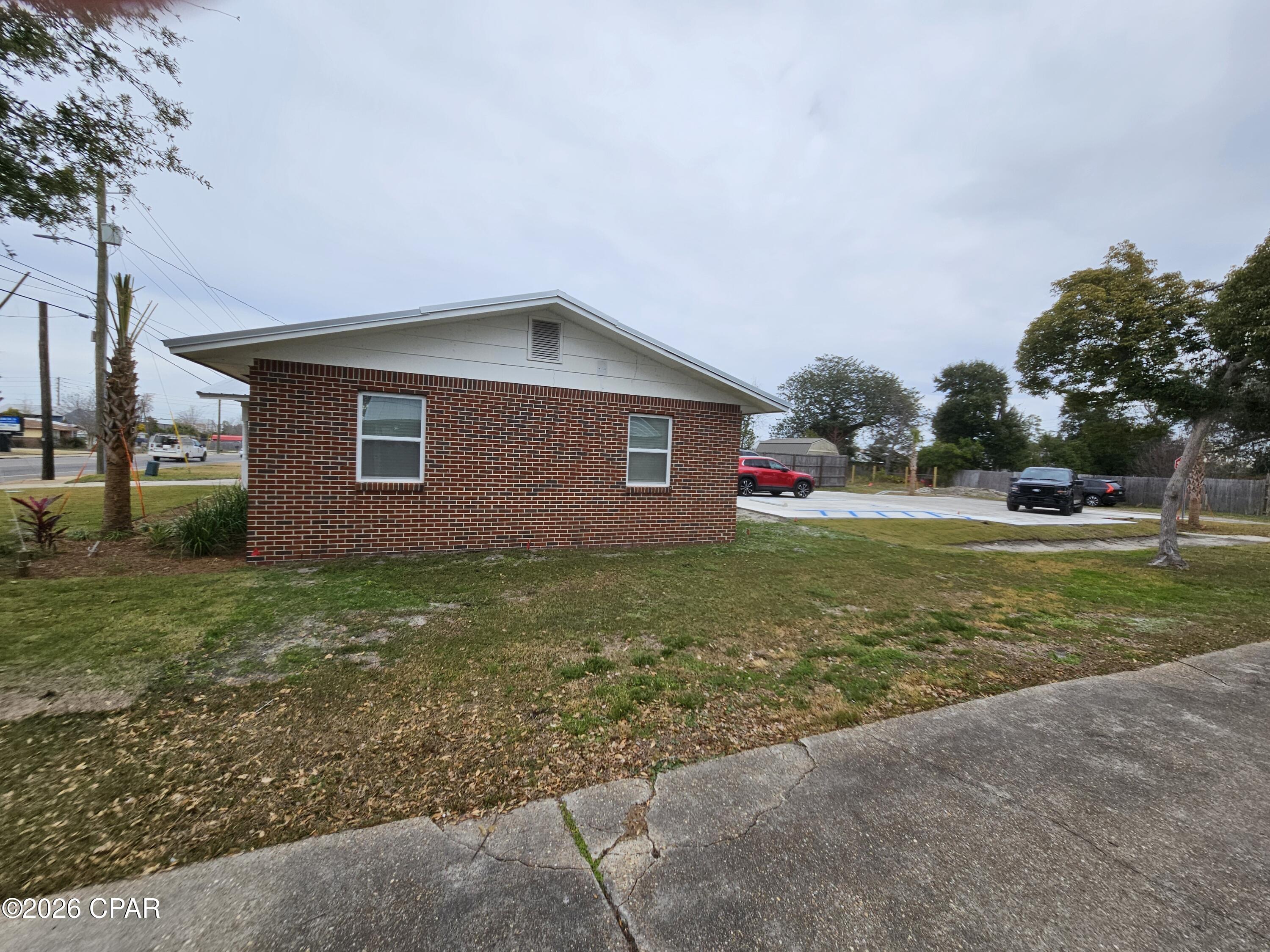 Bry-Co Park - Commercial Lease