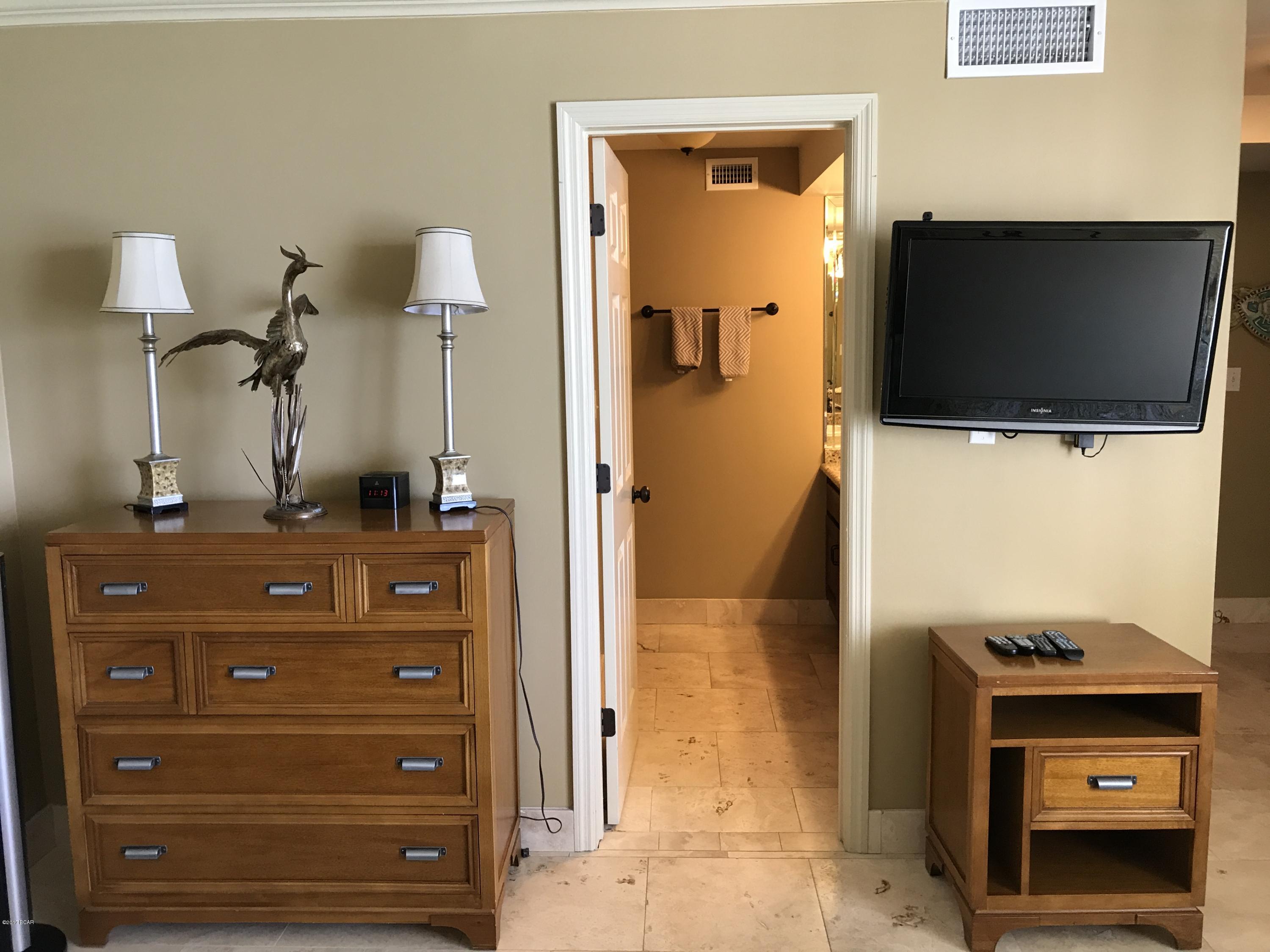 Long Beach Towers I - Residential