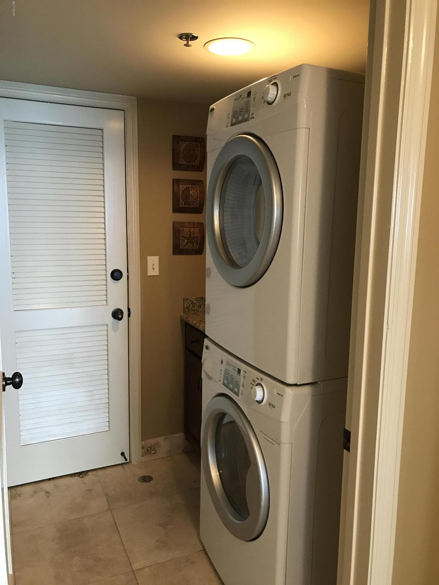 Long Beach Towers I - Residential