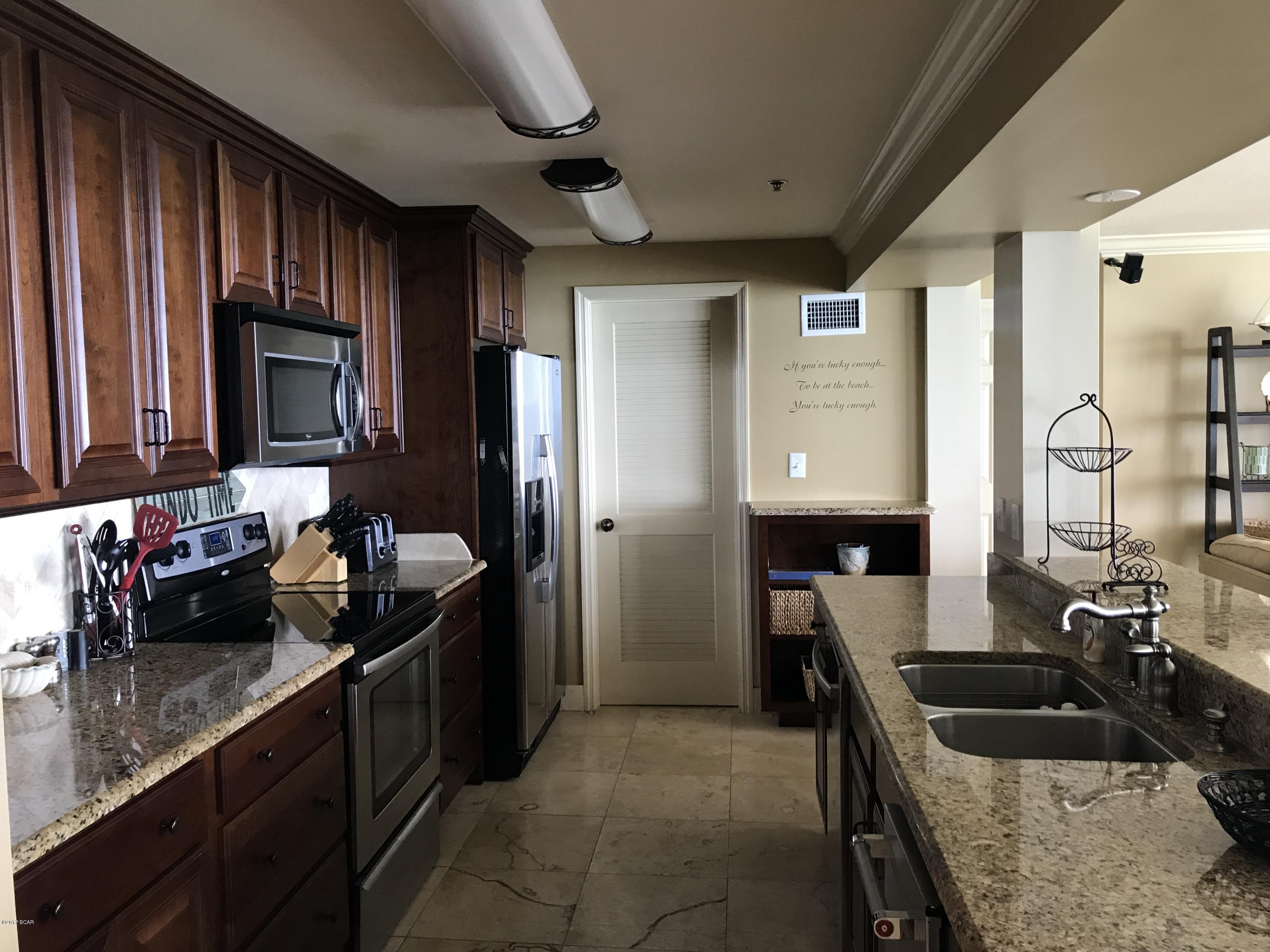 Long Beach Towers I - Residential