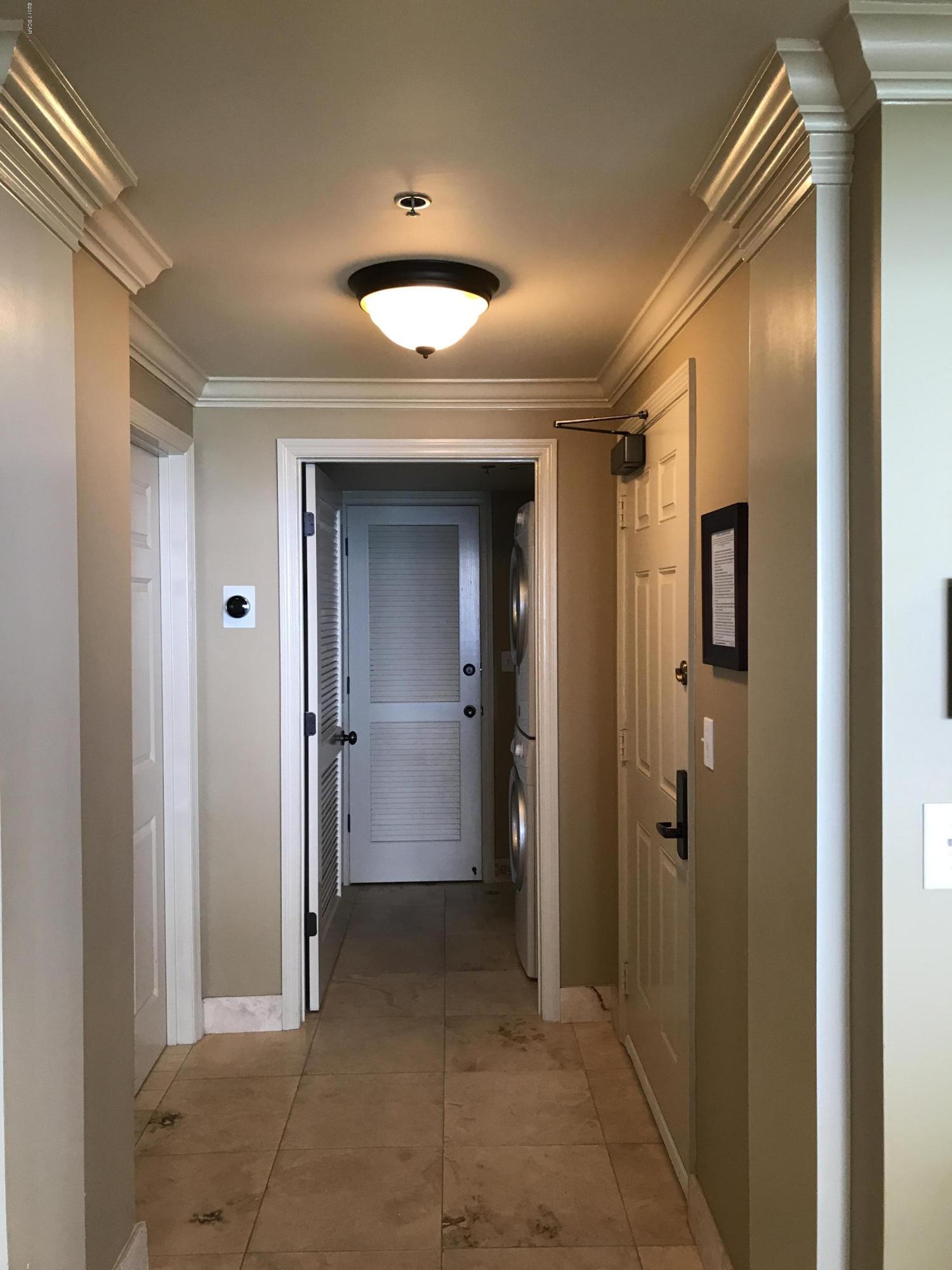 Long Beach Towers I - Residential