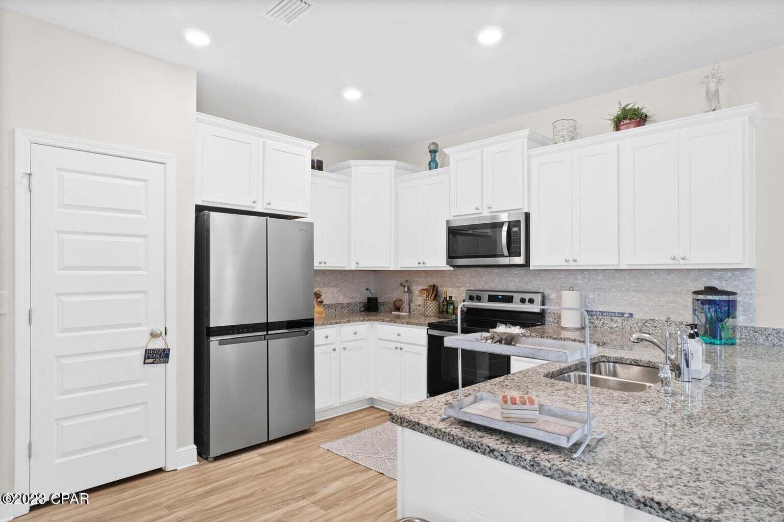 Emerald Cove Villas - Residential Lease