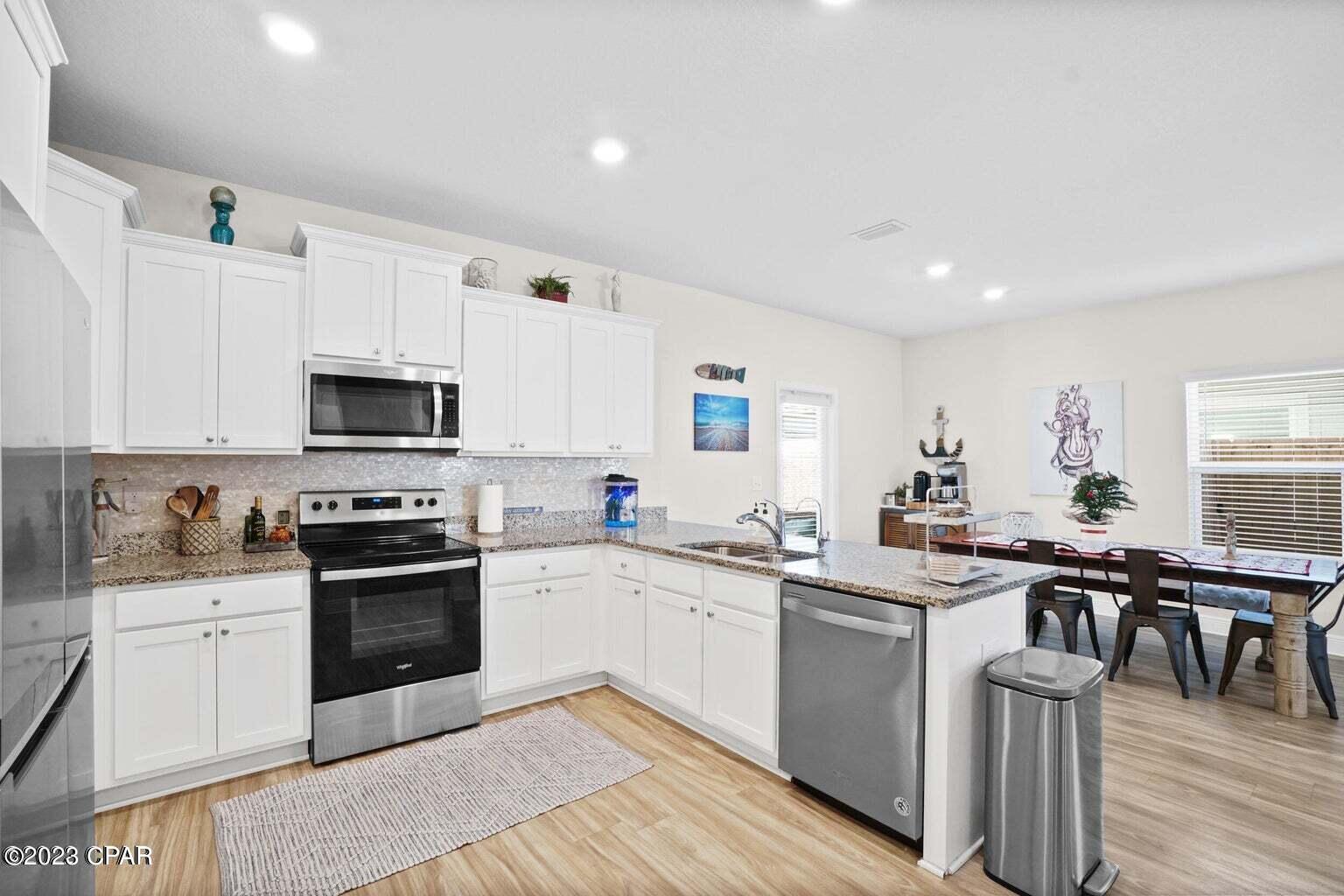 Emerald Cove Villas - Residential Lease